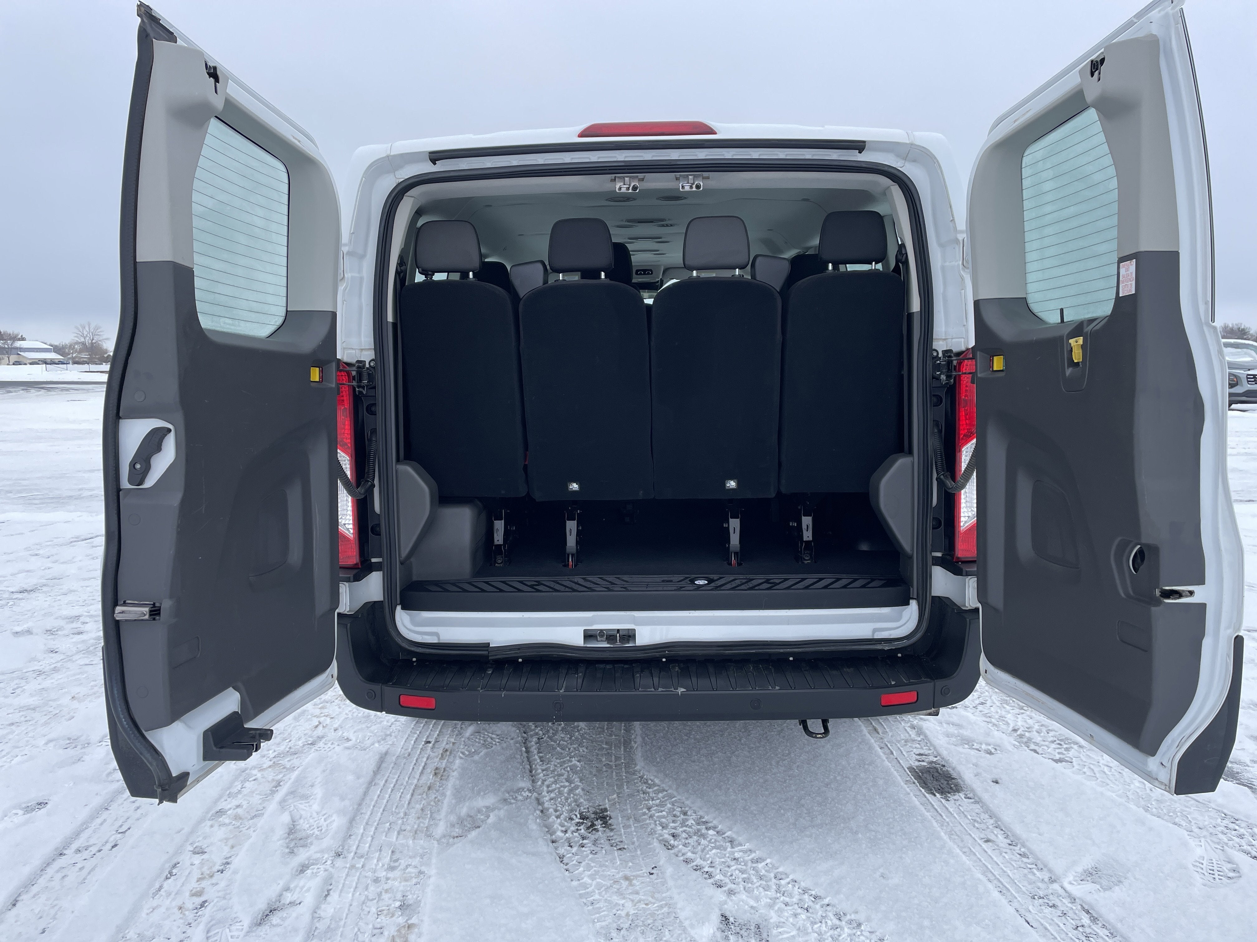 2022 Ford Transit Passenger Wagon XL