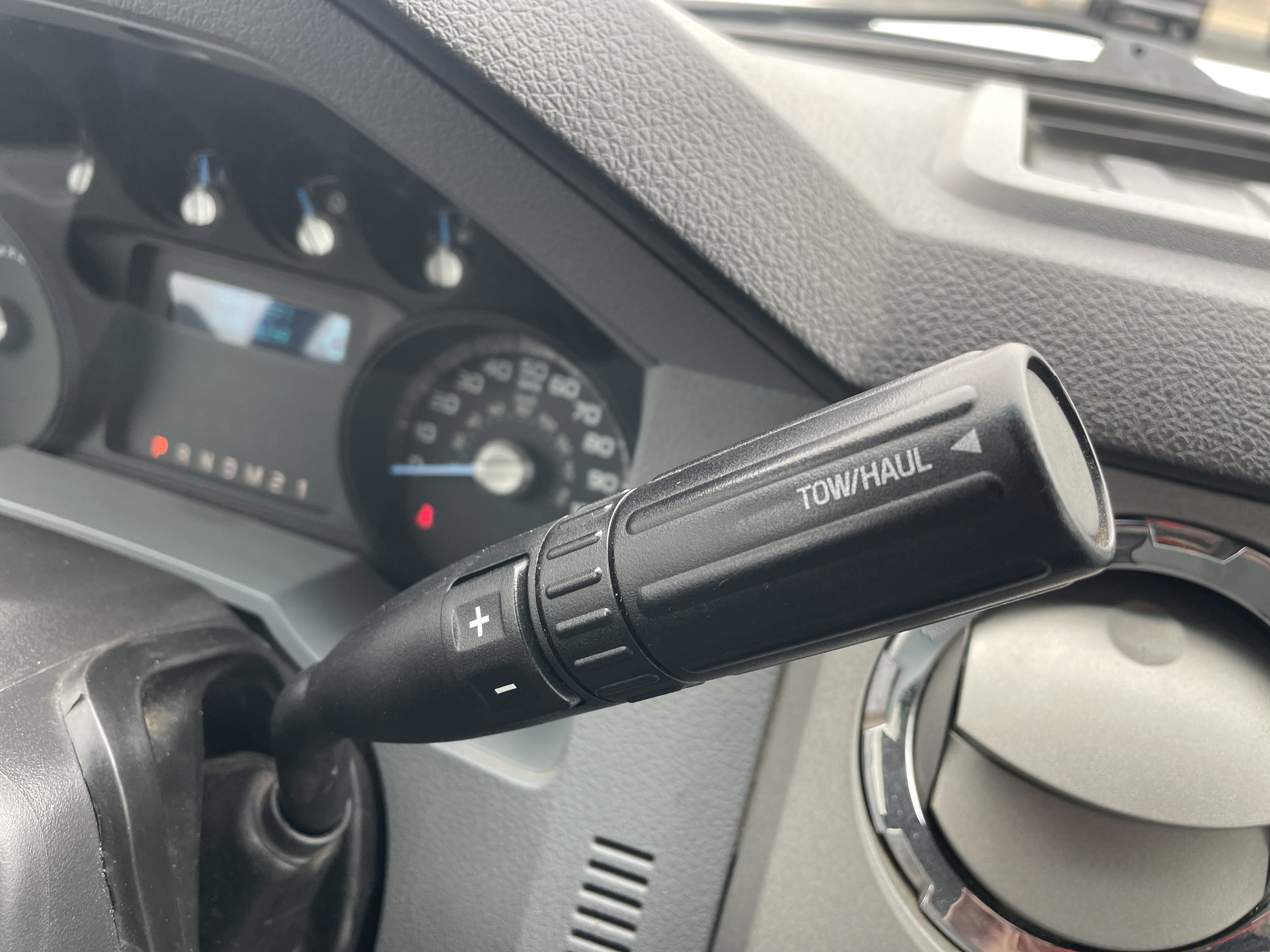 2016 Ford Super Duty F-350 SRW Lariat