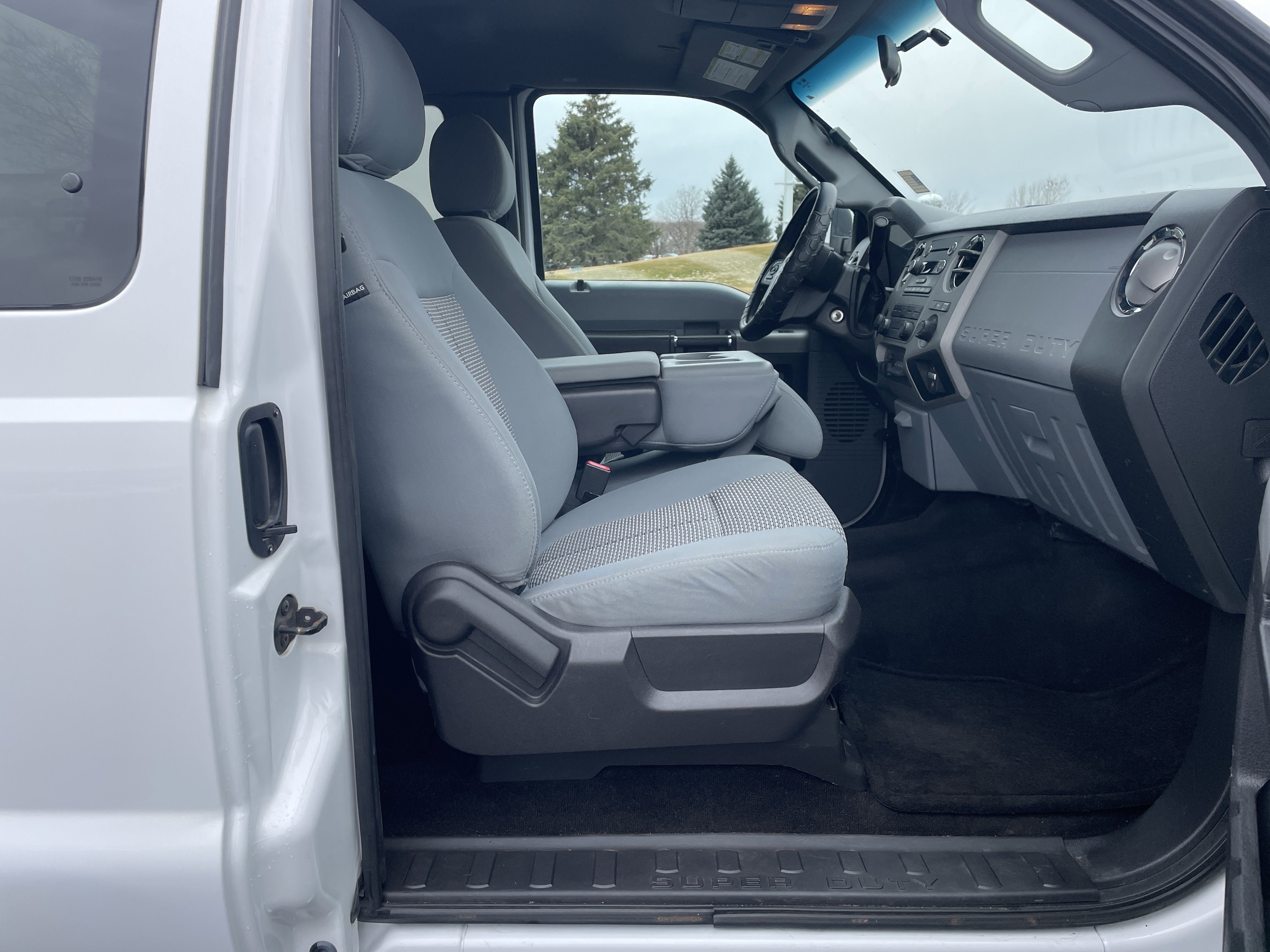 2016 Ford Super Duty F-350 SRW Lariat