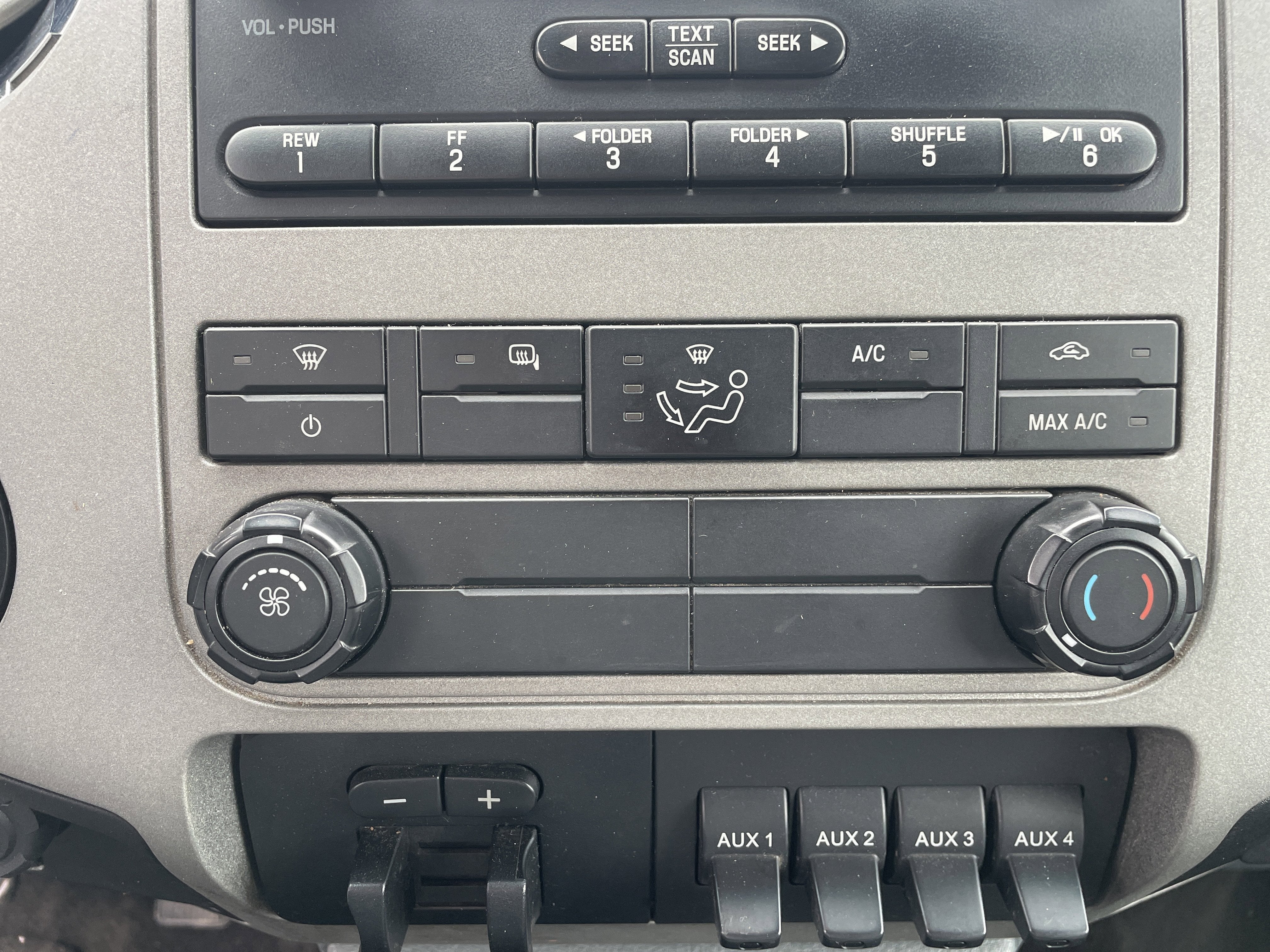 2016 Ford Super Duty F-350 SRW Lariat