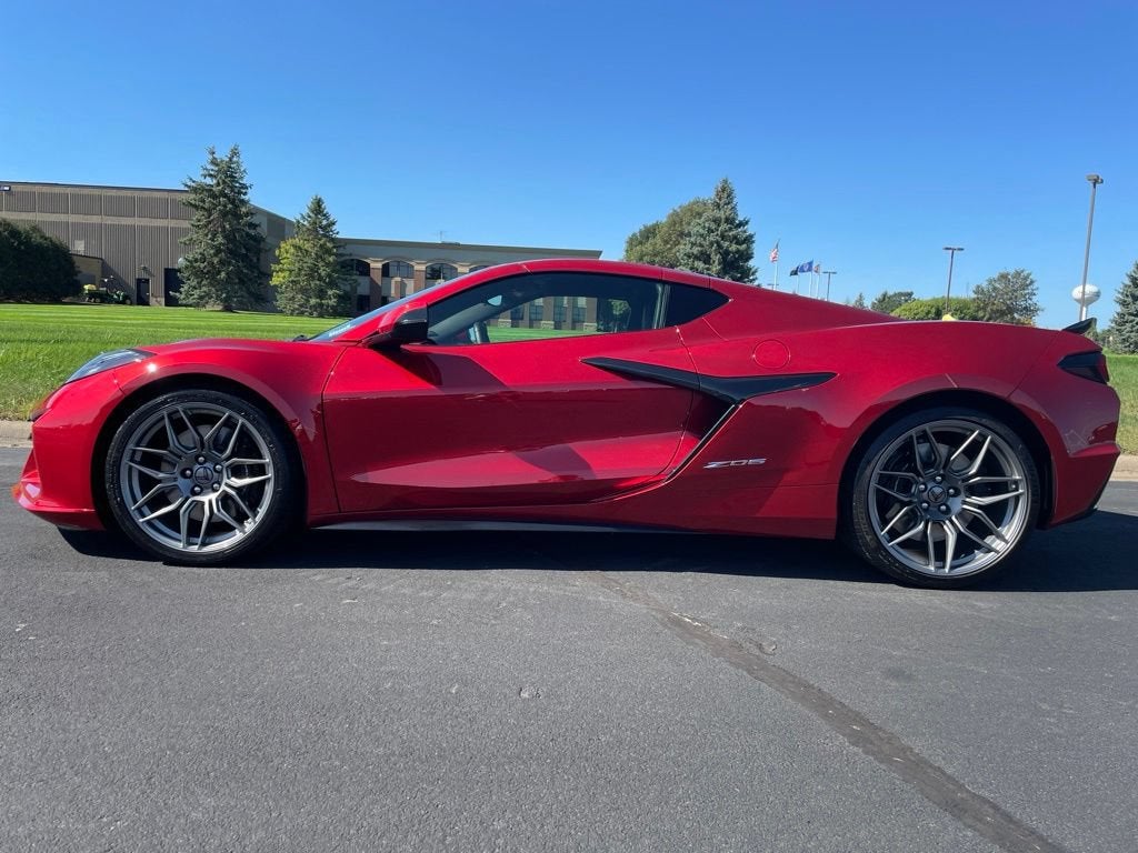 Used 2025 Chevrolet Corvette 2LZ with VIN 1G1YE2D33S5607240 for sale in Belle Plaine, Minnesota