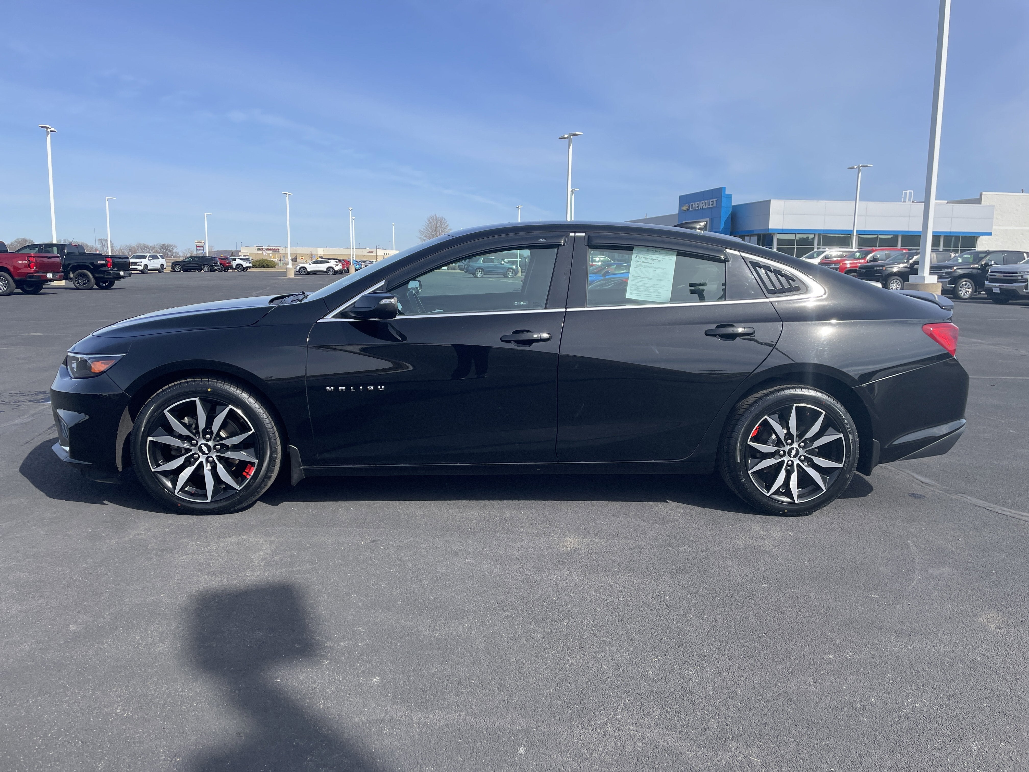 Used 2018 Chevrolet Malibu 1LT with VIN 1G1ZD5ST6JF184559 for sale in Belle Plaine, Minnesota