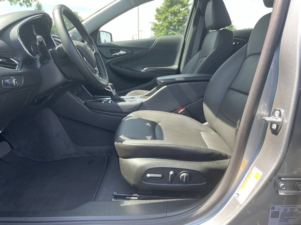 2025 Chevrolet Malibu 2LT