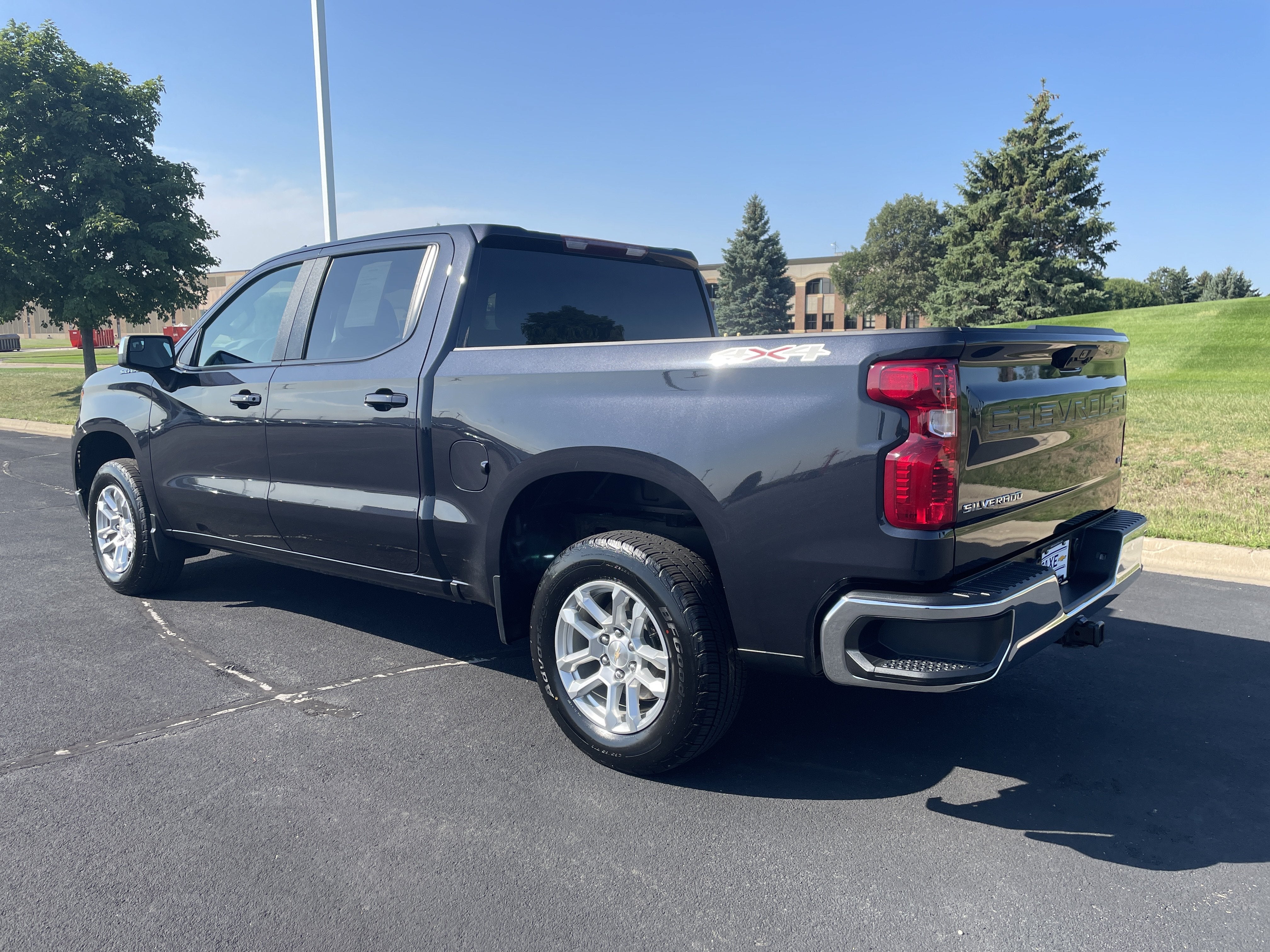 2024 Chevrolet Silverado 1500 LT (2FL)