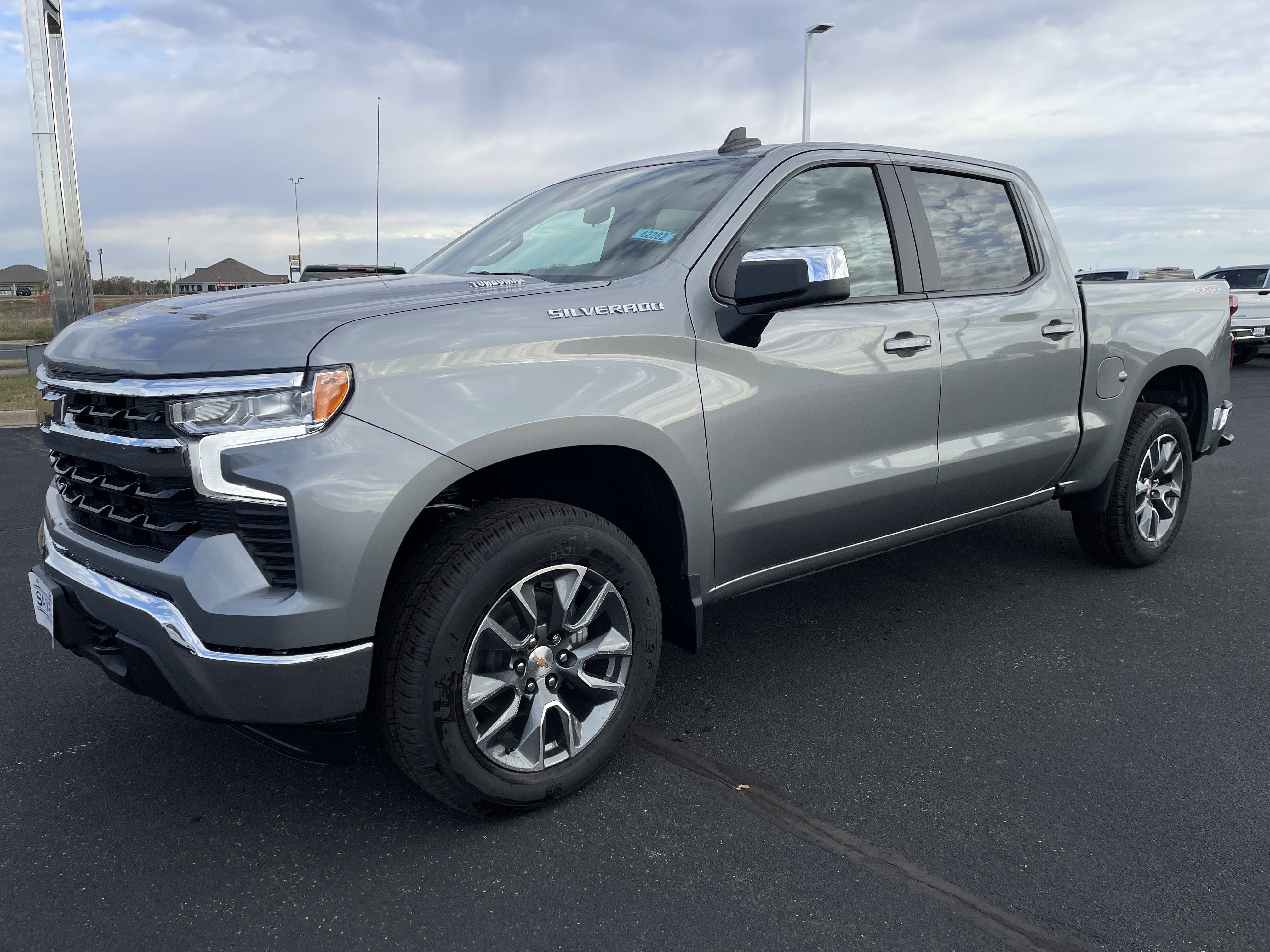 2026 Chevrolet Silverado 1500 LT (2FL)