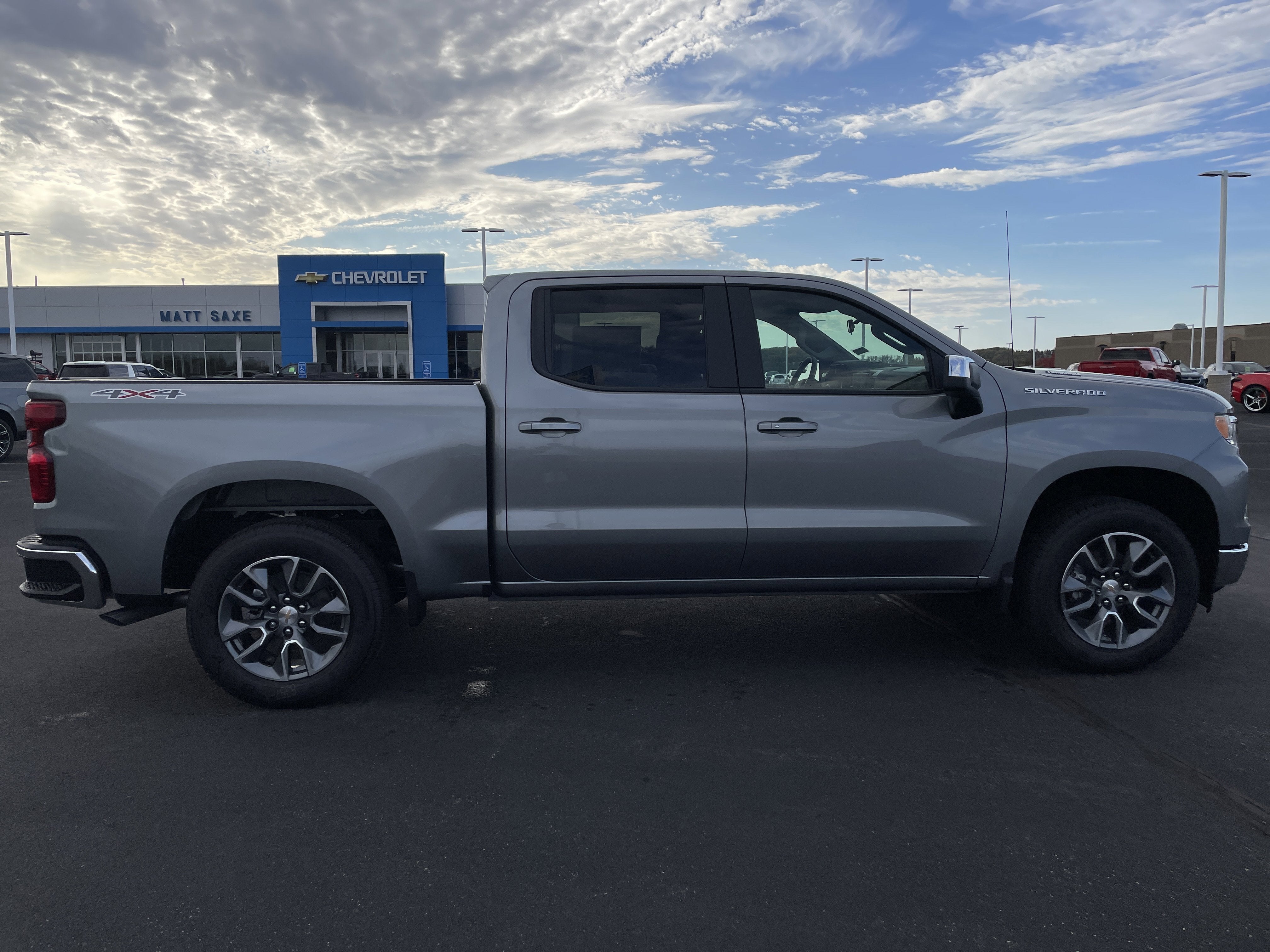 2026 Chevrolet Silverado 1500 LT (2FL)