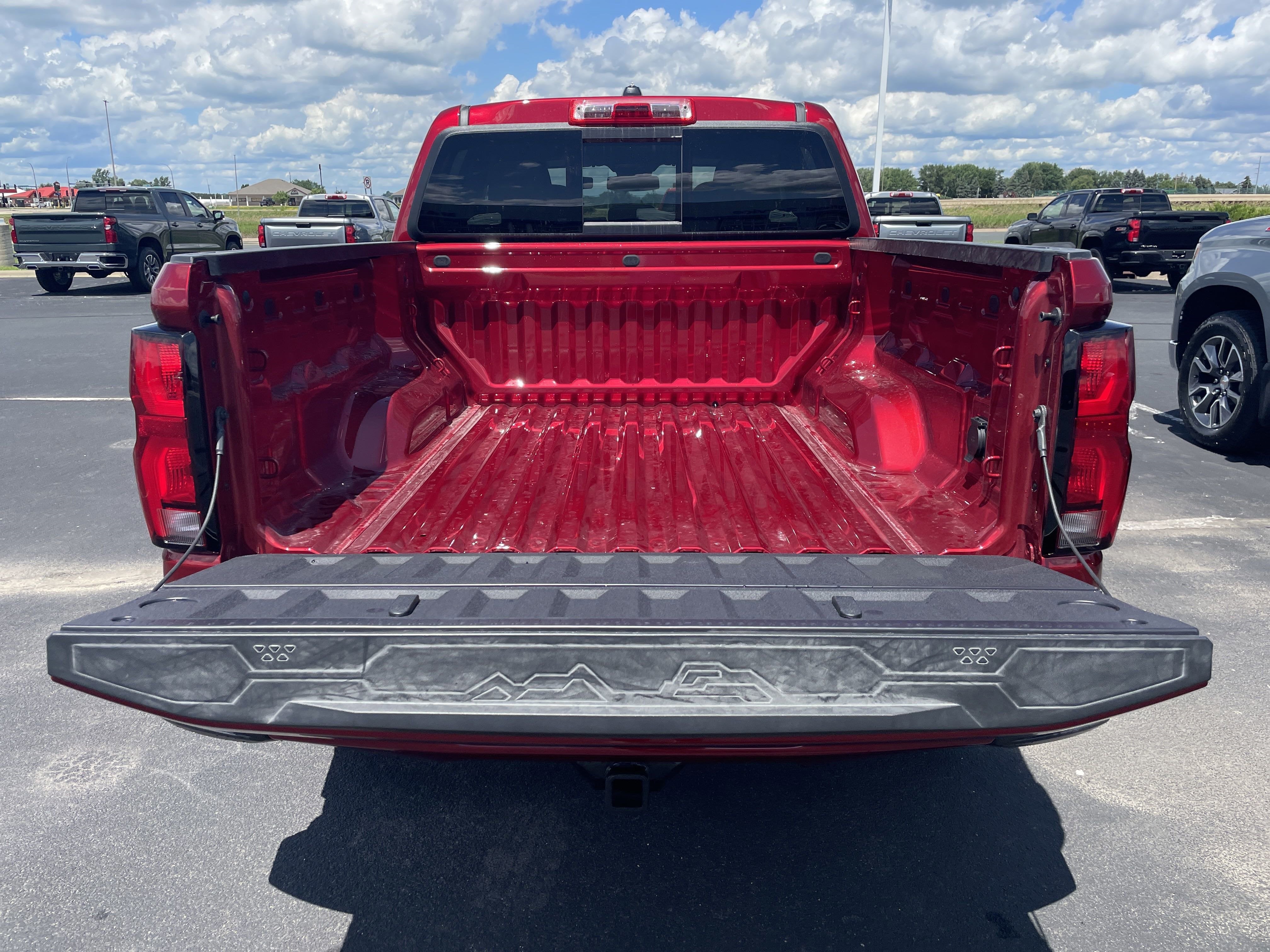 2025 Chevrolet Colorado WT/LT