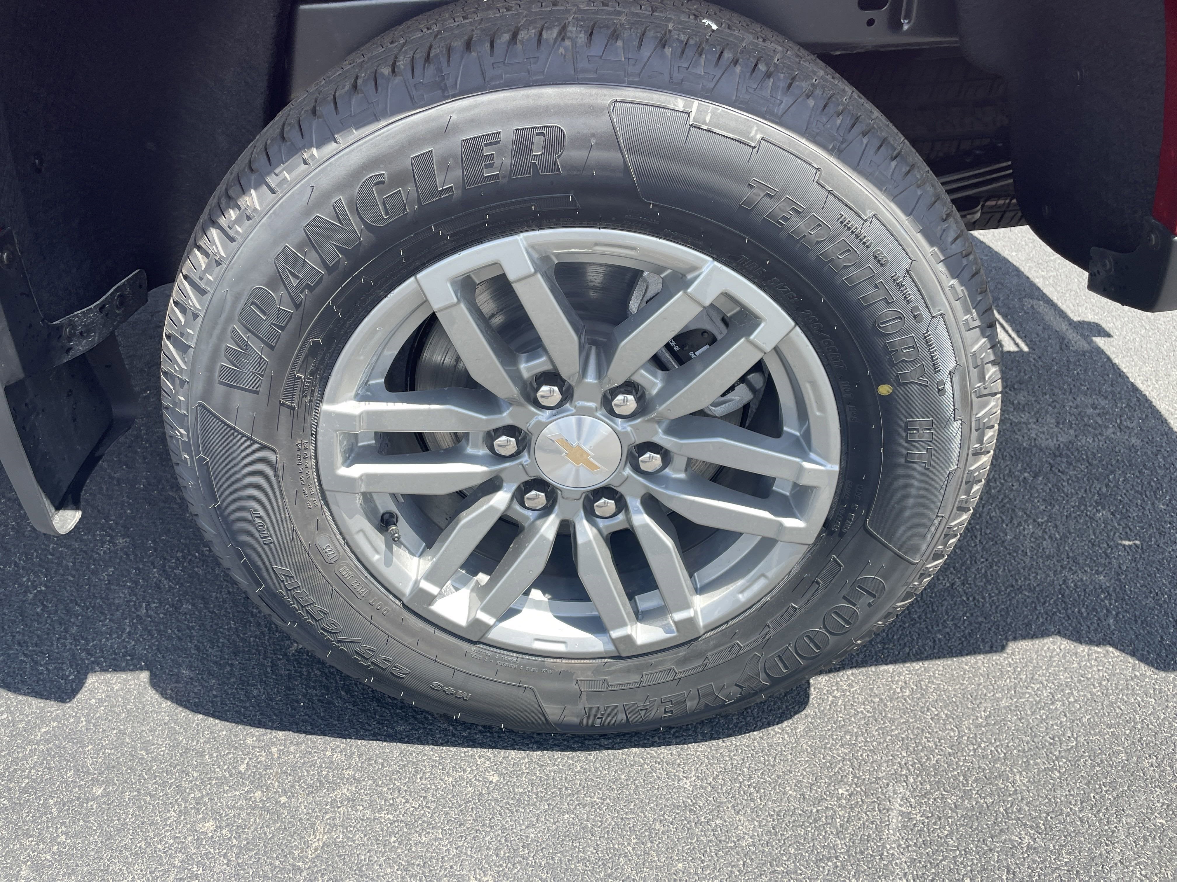 2025 Chevrolet Colorado WT/LT