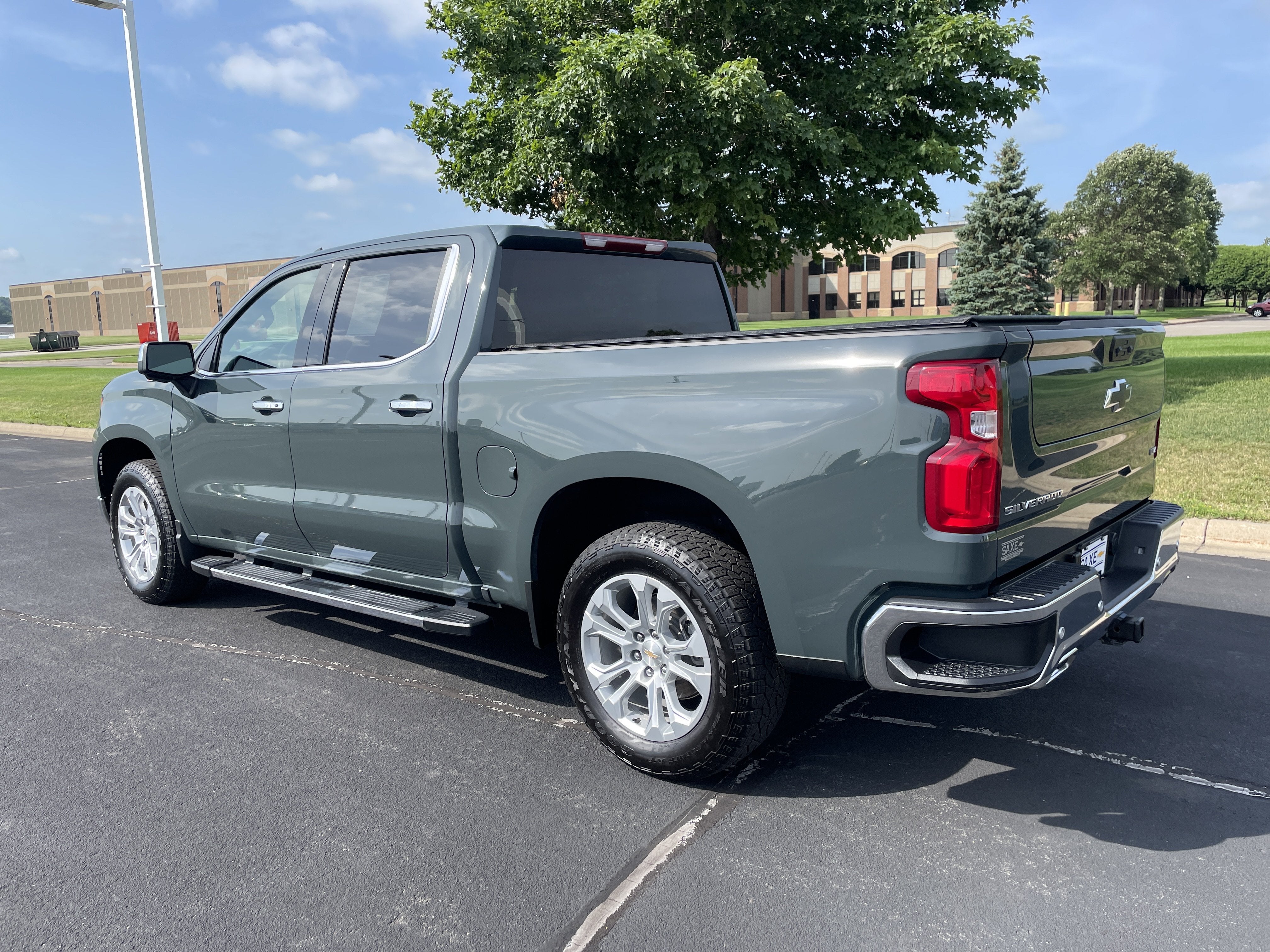 2025 Chevrolet Silverado 1500 LTZ