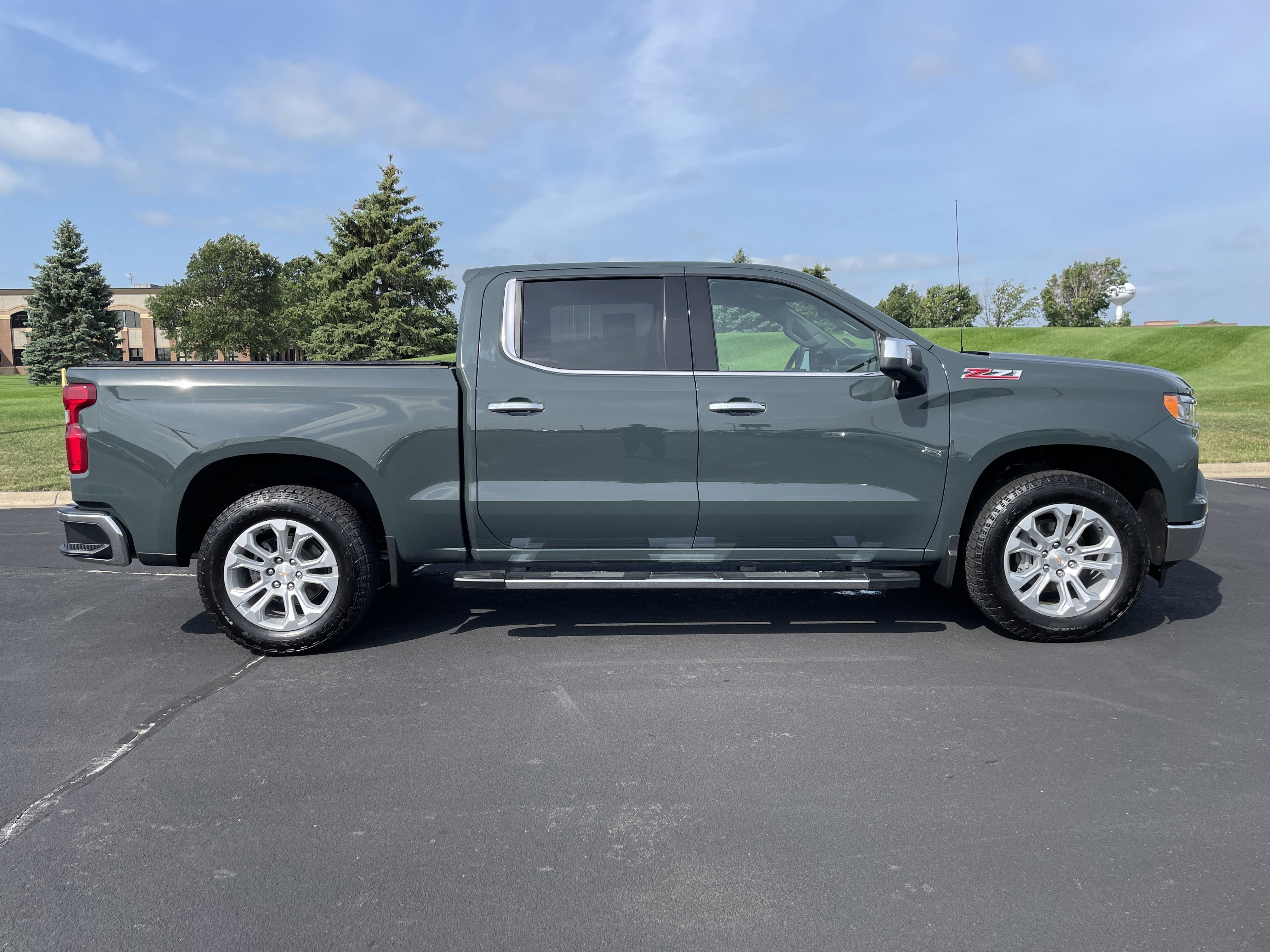 2025 Chevrolet Silverado 1500 LTZ