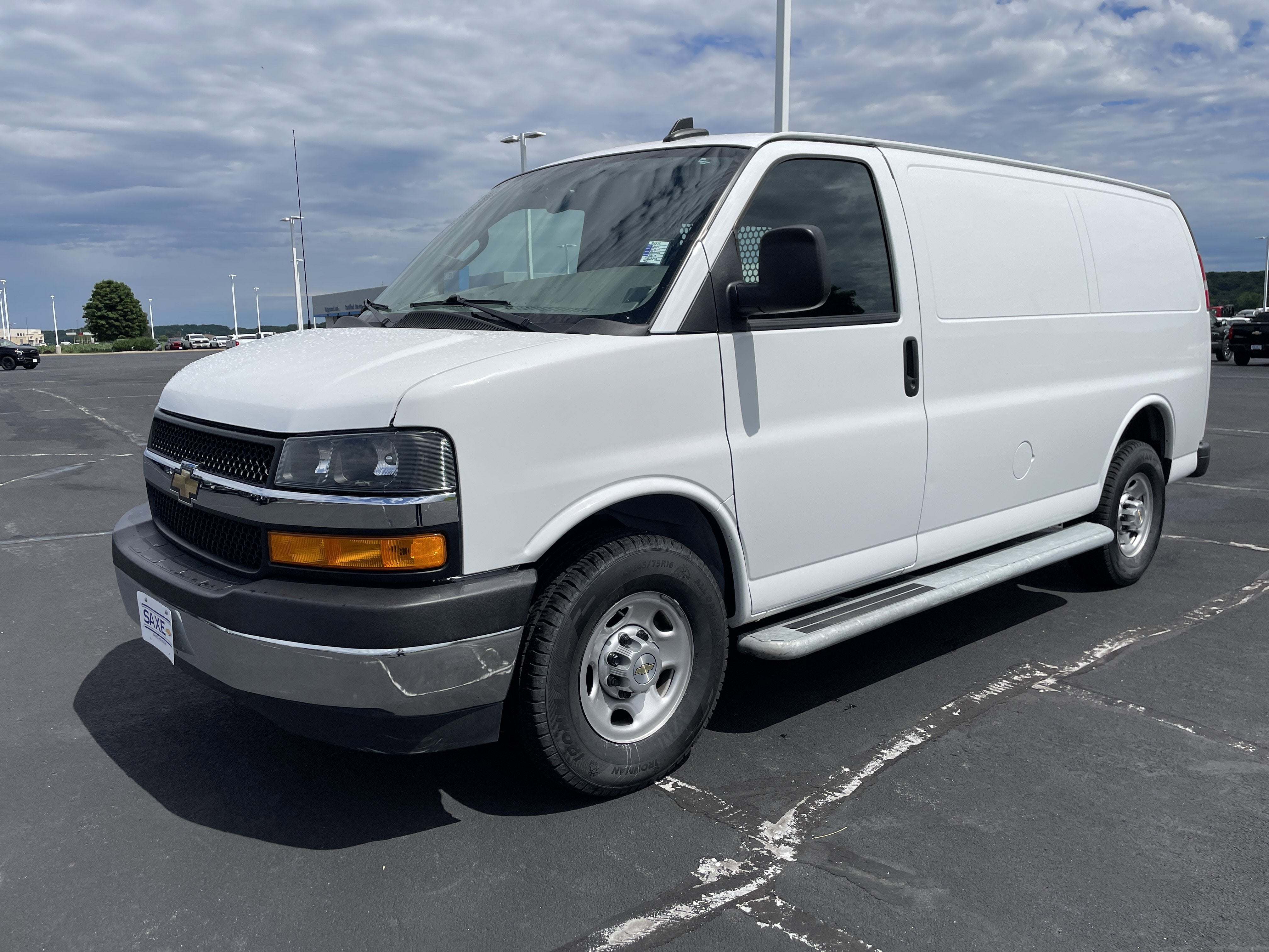 2024 Chevrolet Express Cargo 2500 WT
