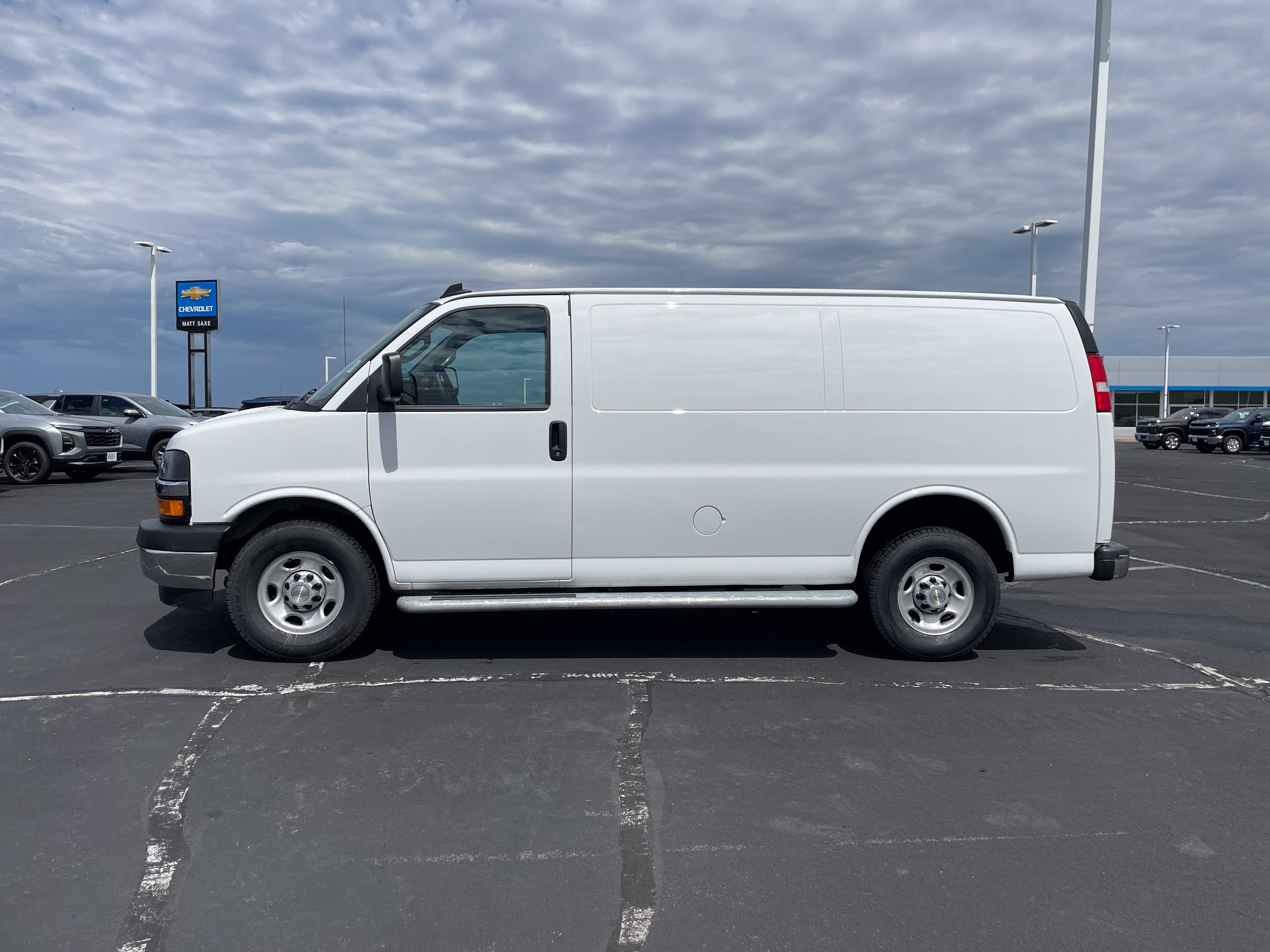 2024 Chevrolet Express Cargo 2500 WT