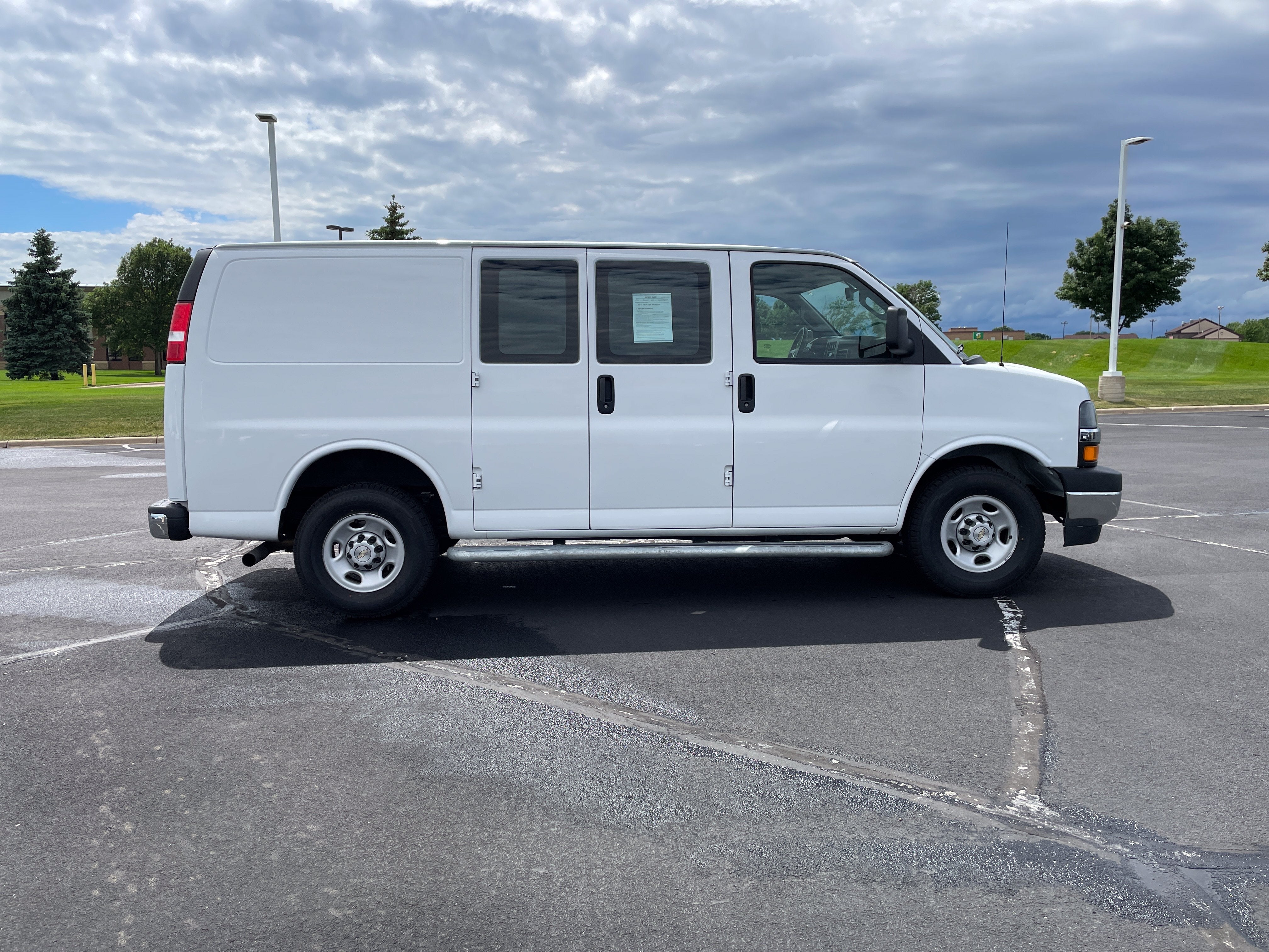 2024 Chevrolet Express Cargo 2500 WT
