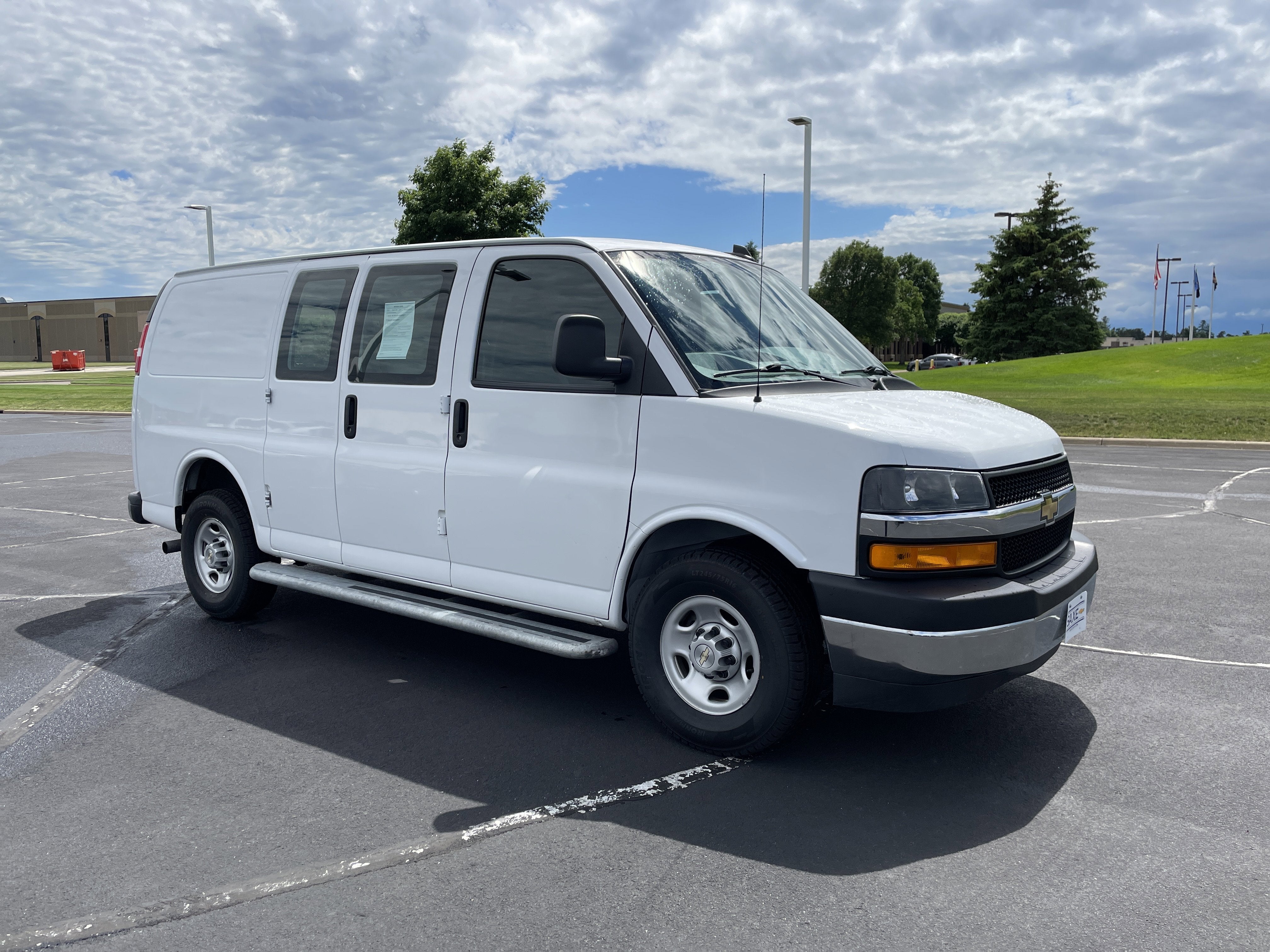 2024 Chevrolet Express Cargo 2500 WT