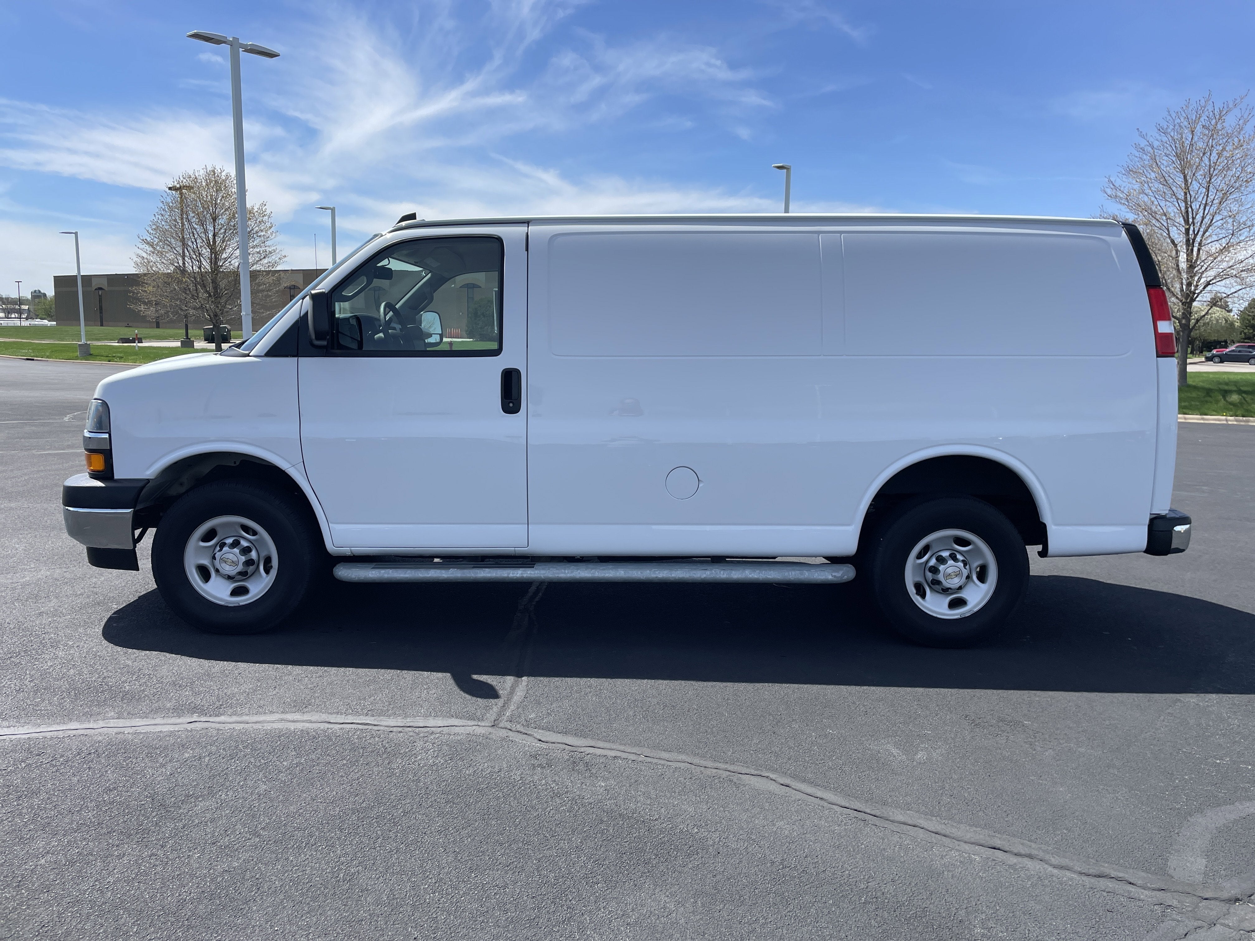 2024 Chevrolet Express Cargo 2500 WT