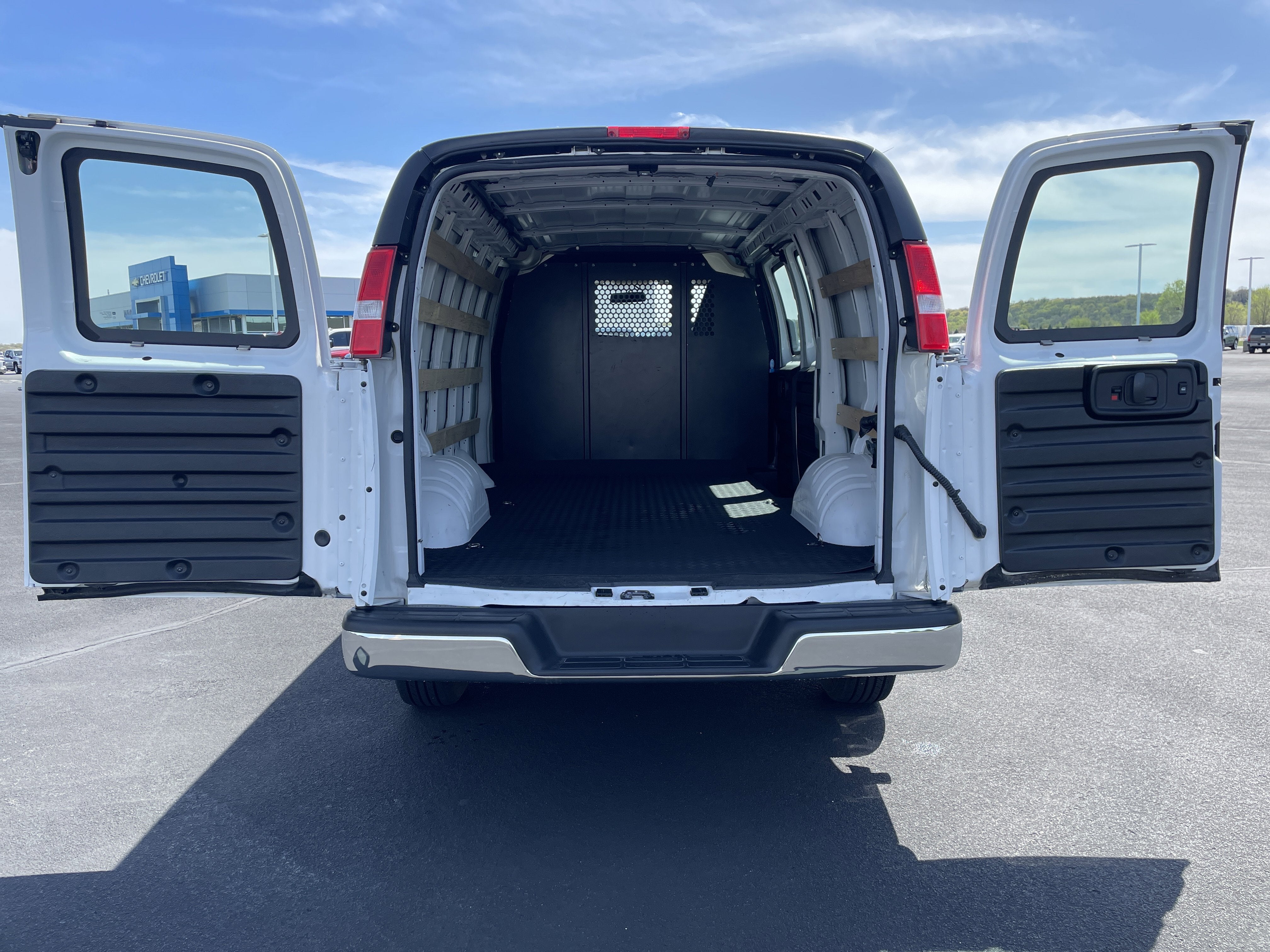 2024 Chevrolet Express Cargo 2500 WT