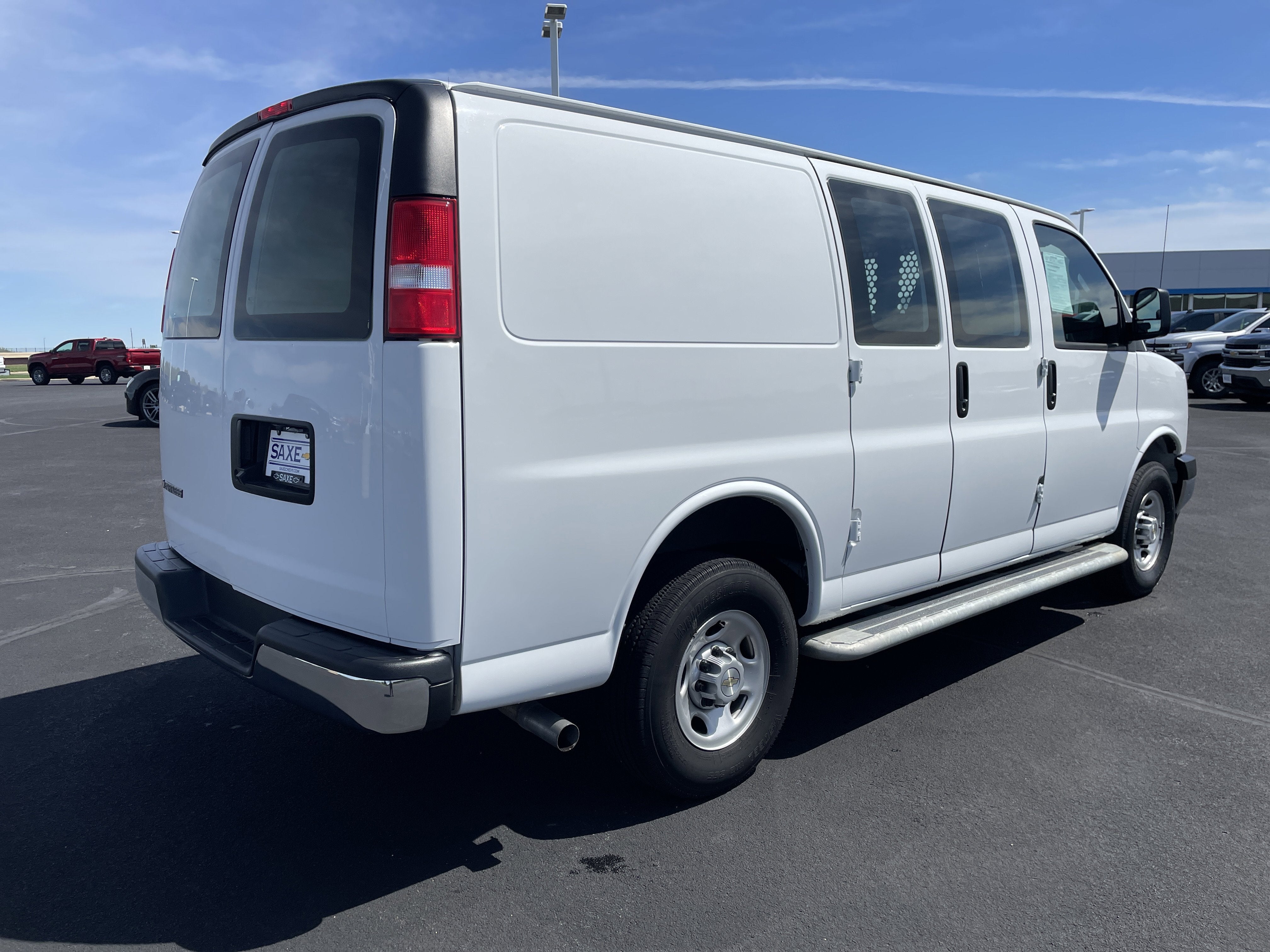 2024 Chevrolet Express Cargo 2500 WT