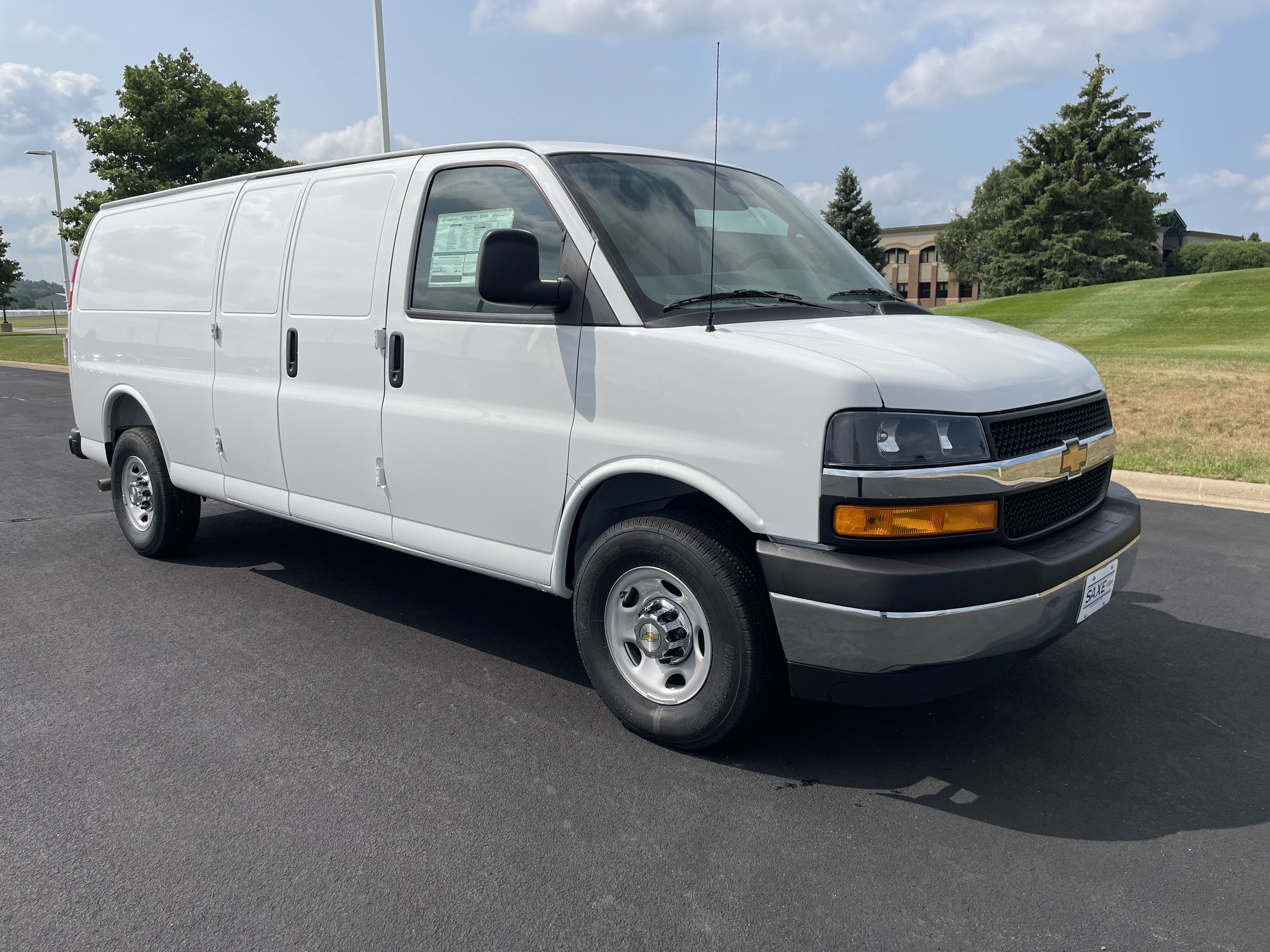 2026 Chevrolet Express Cargo WT