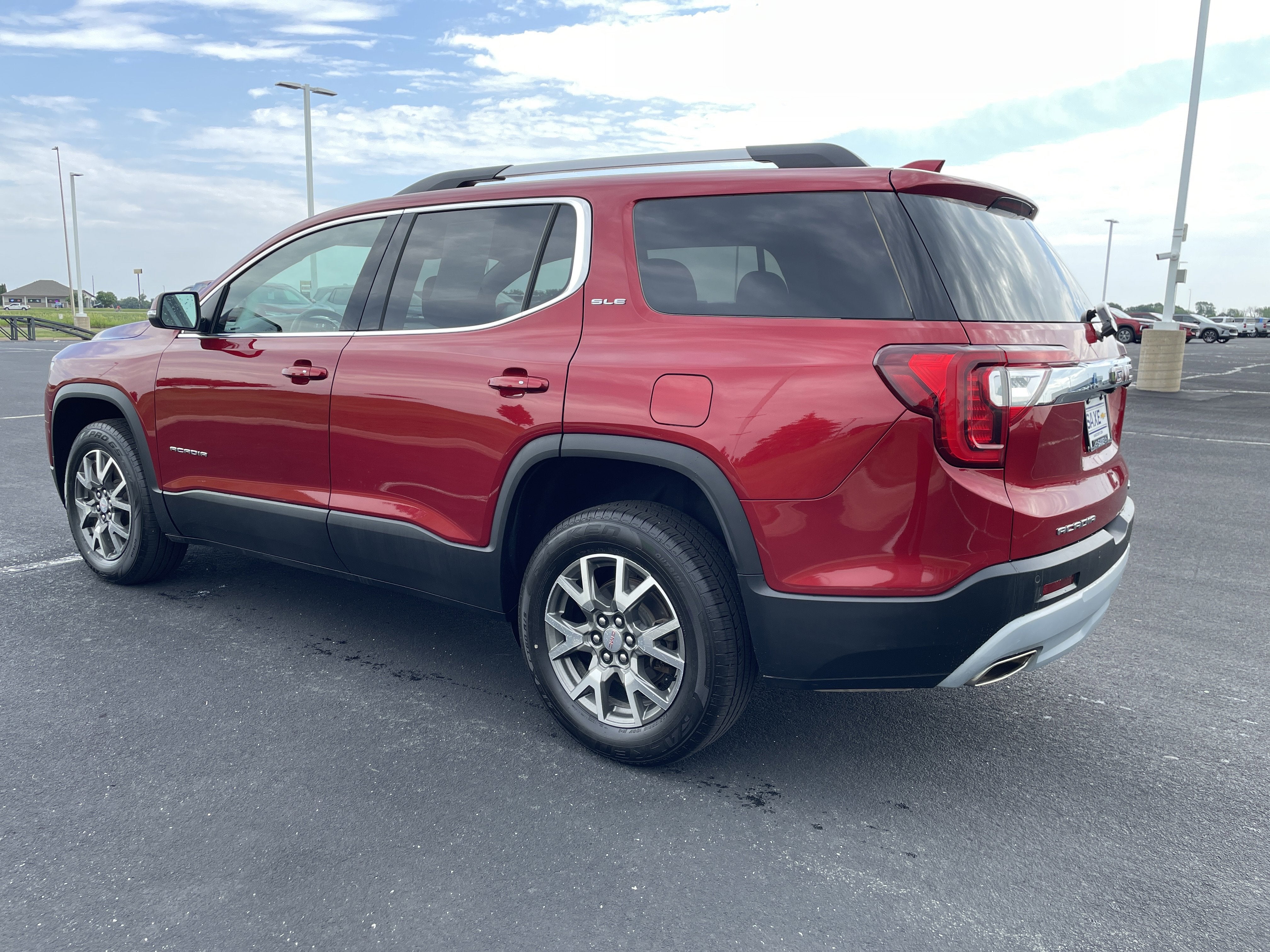 2022 GMC Acadia SLE