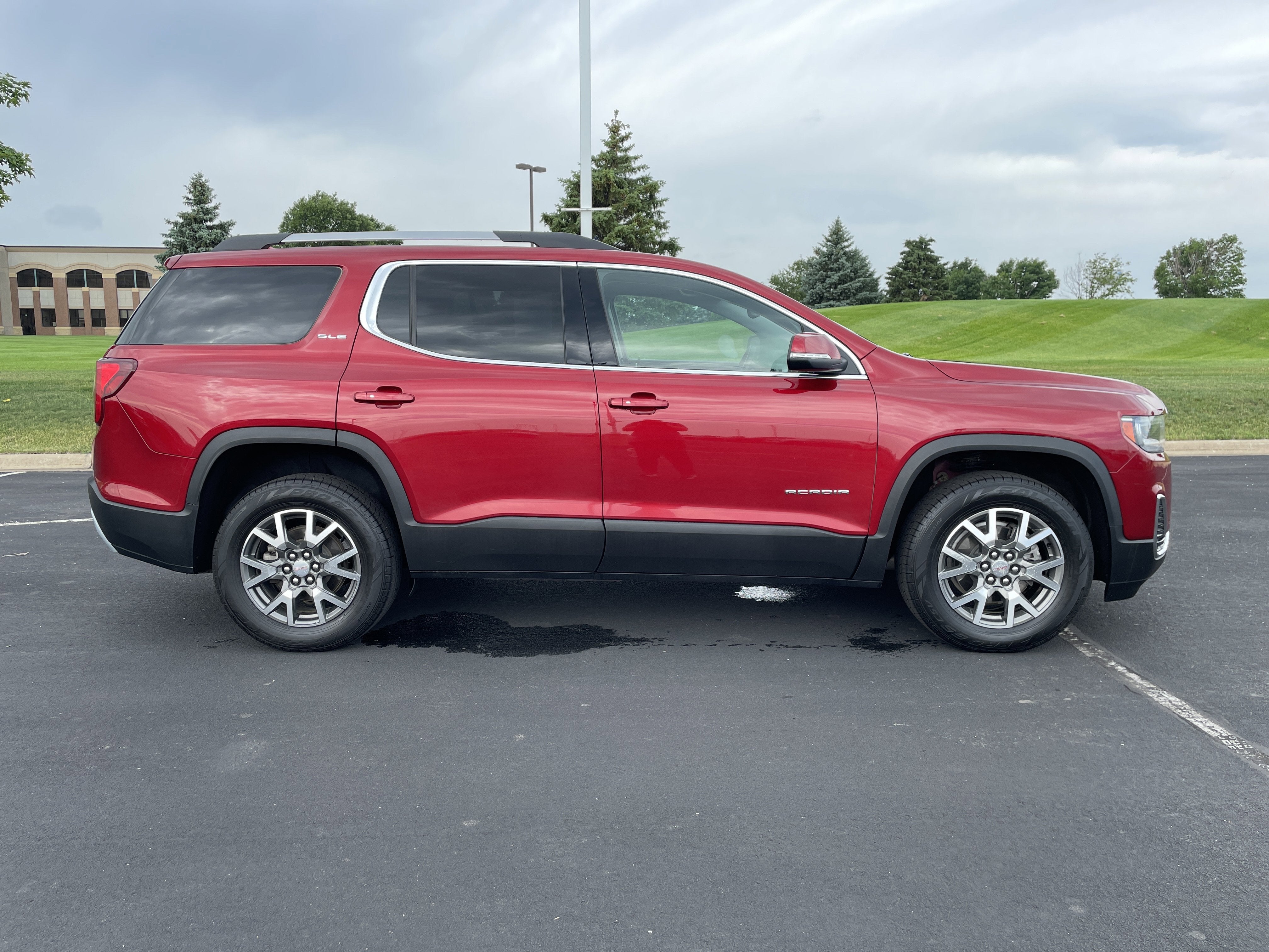 2022 GMC Acadia SLE
