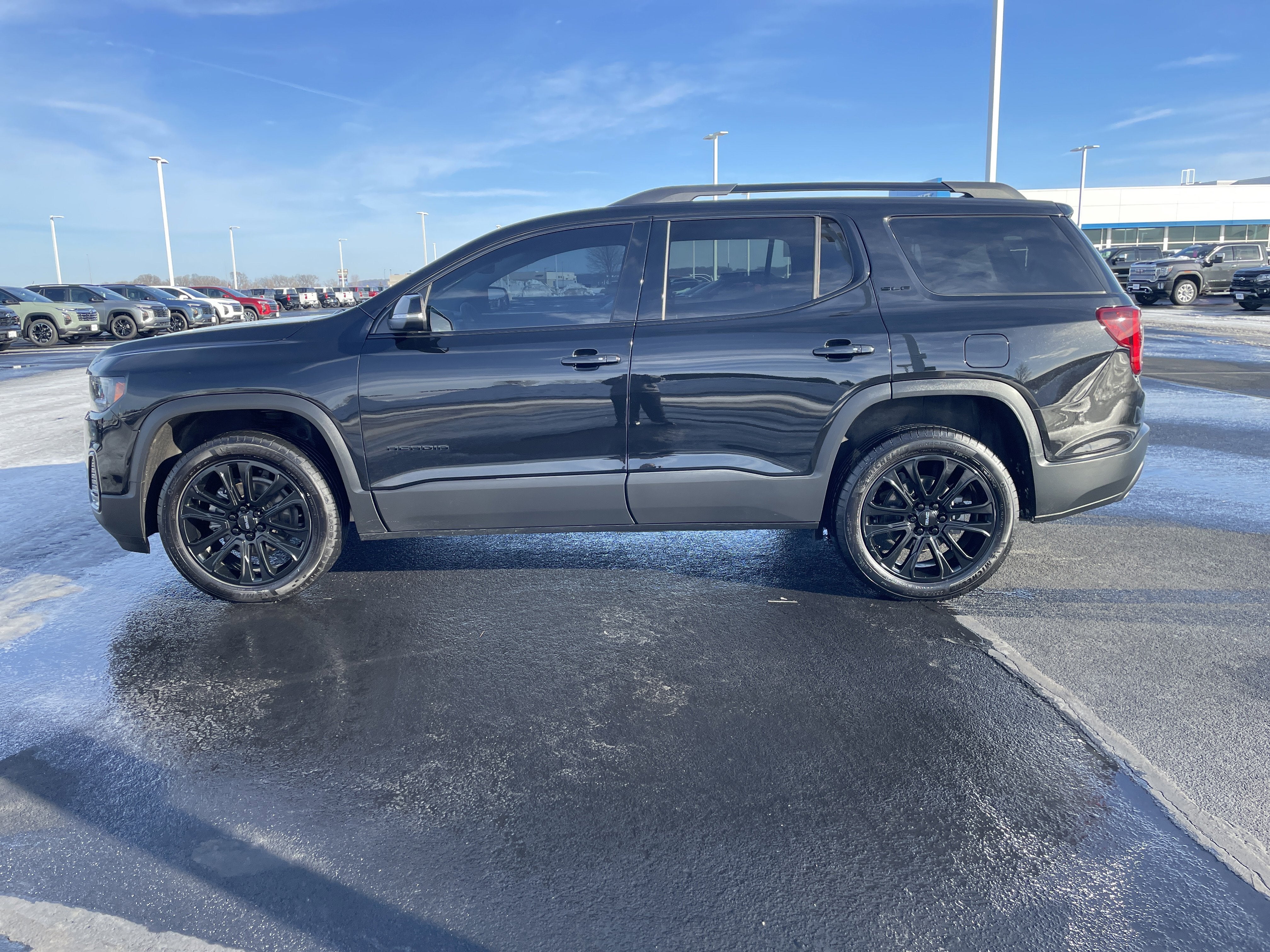 2023 GMC Acadia SLE