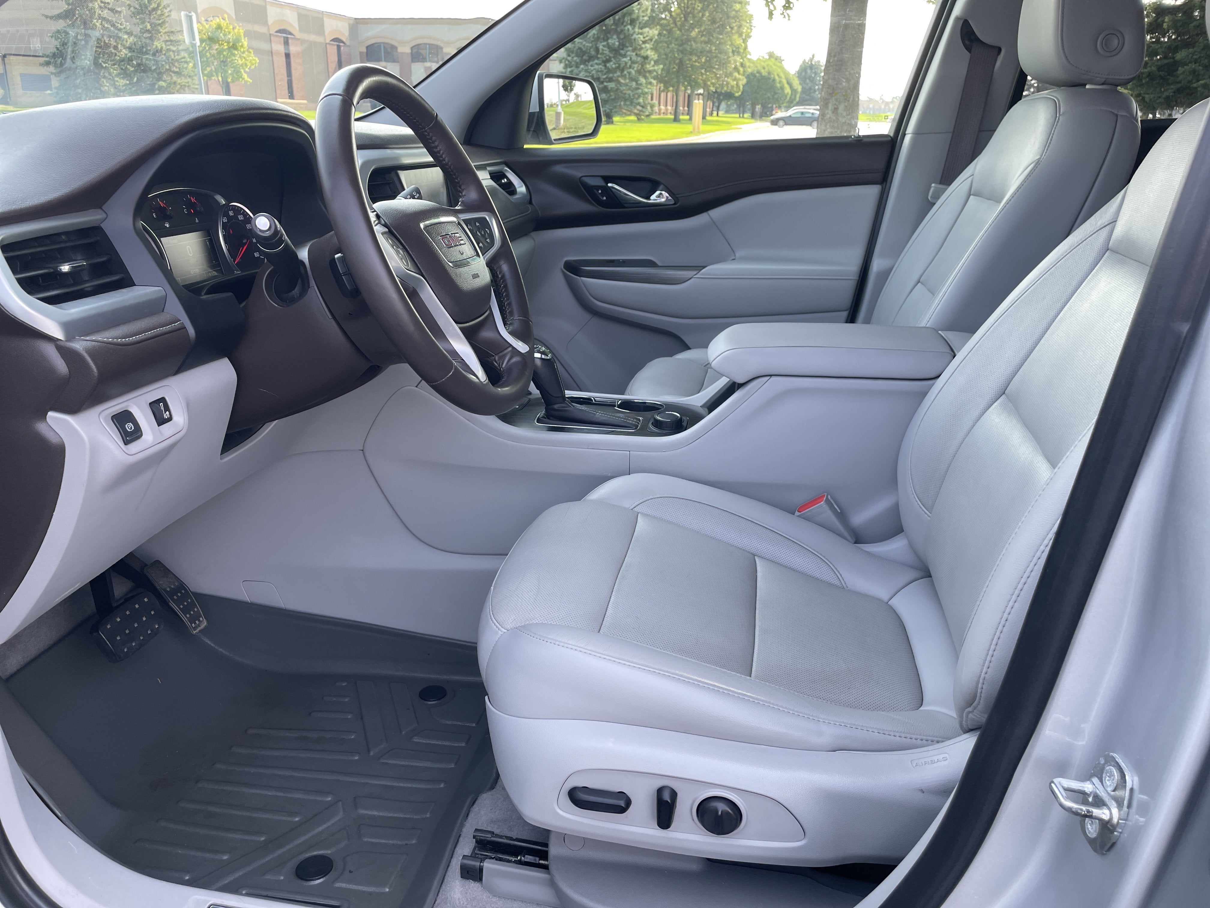 2019 GMC Acadia SLT