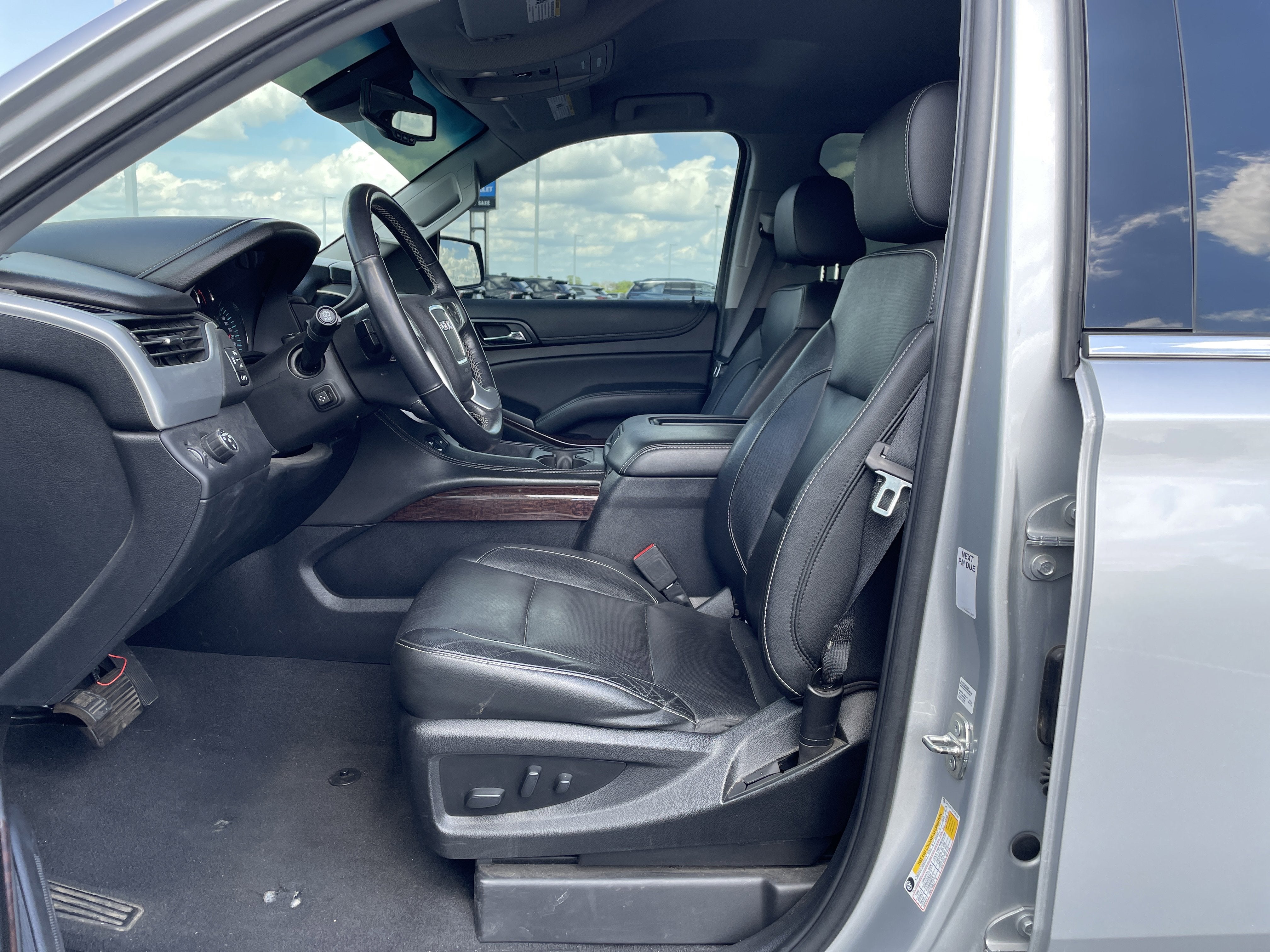 2020 GMC Yukon XL SLT