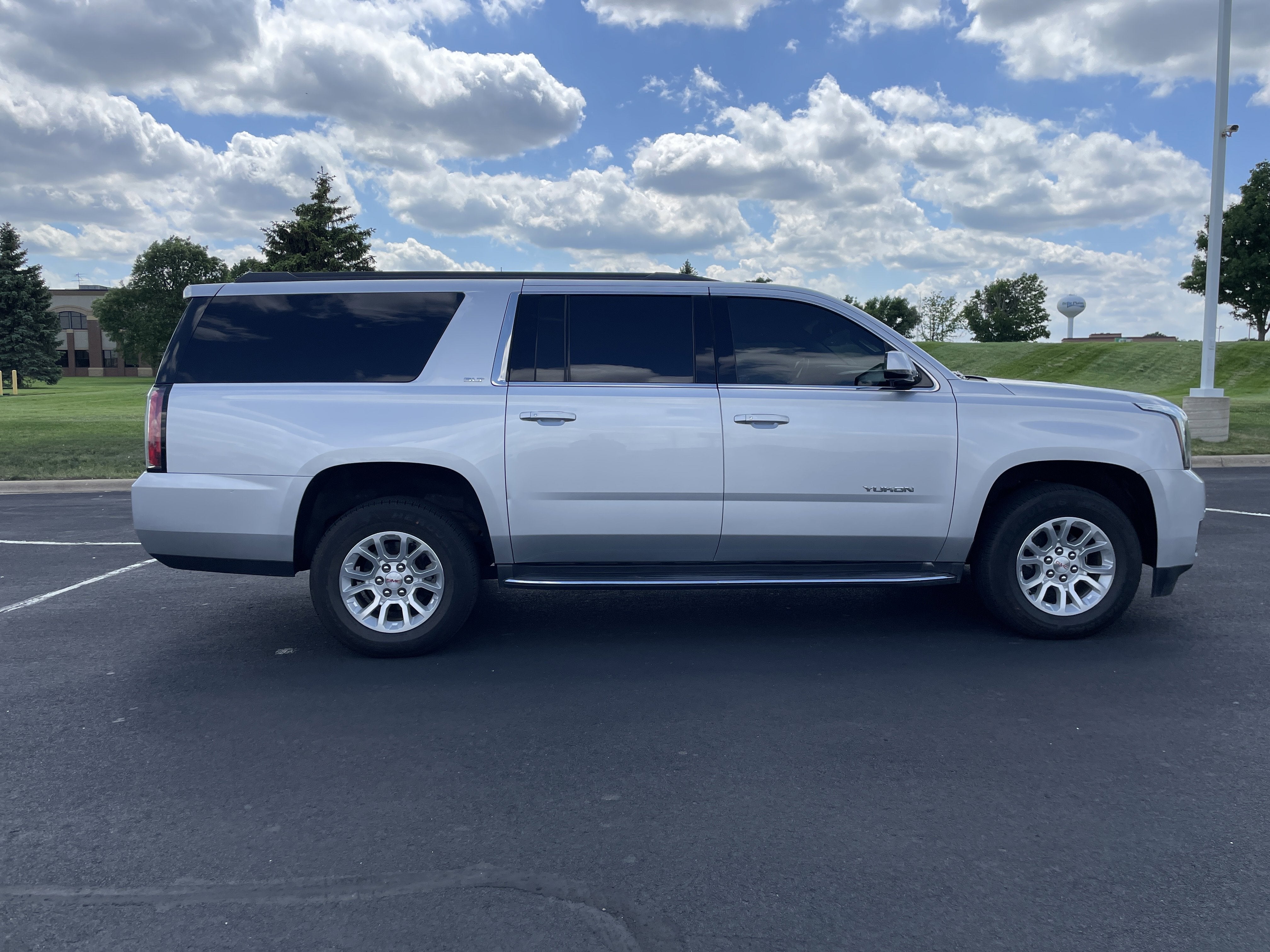 2020 GMC Yukon XL SLT