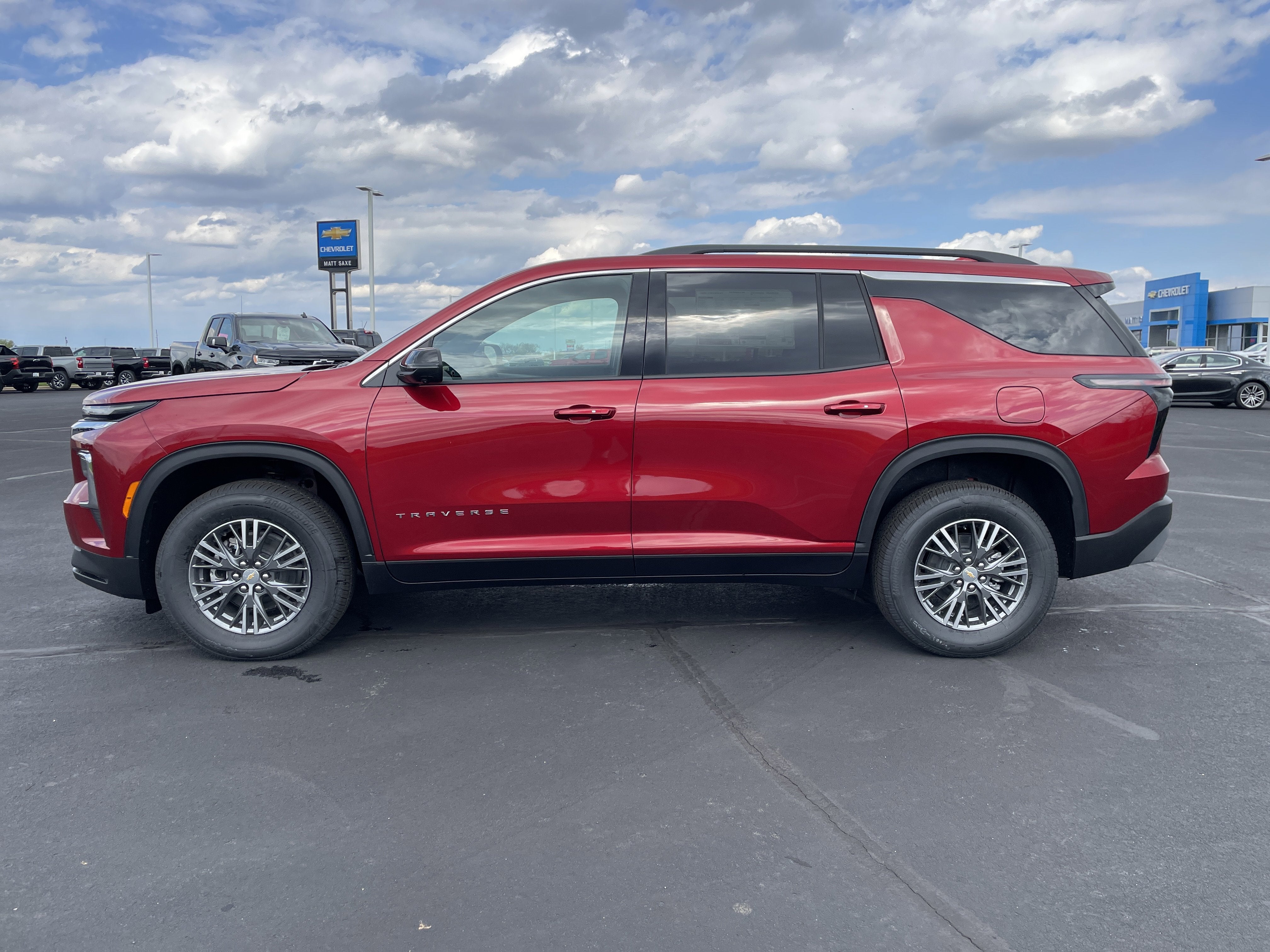 2026 Chevrolet Traverse LT