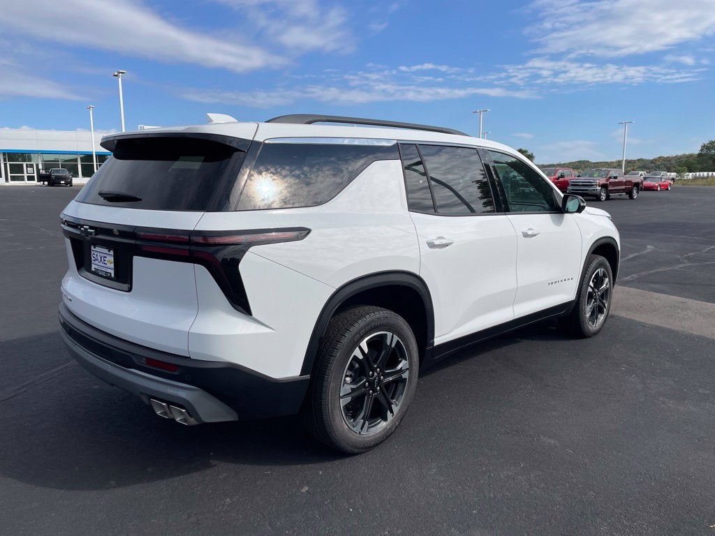 2027 Chevrolet Traverse LT