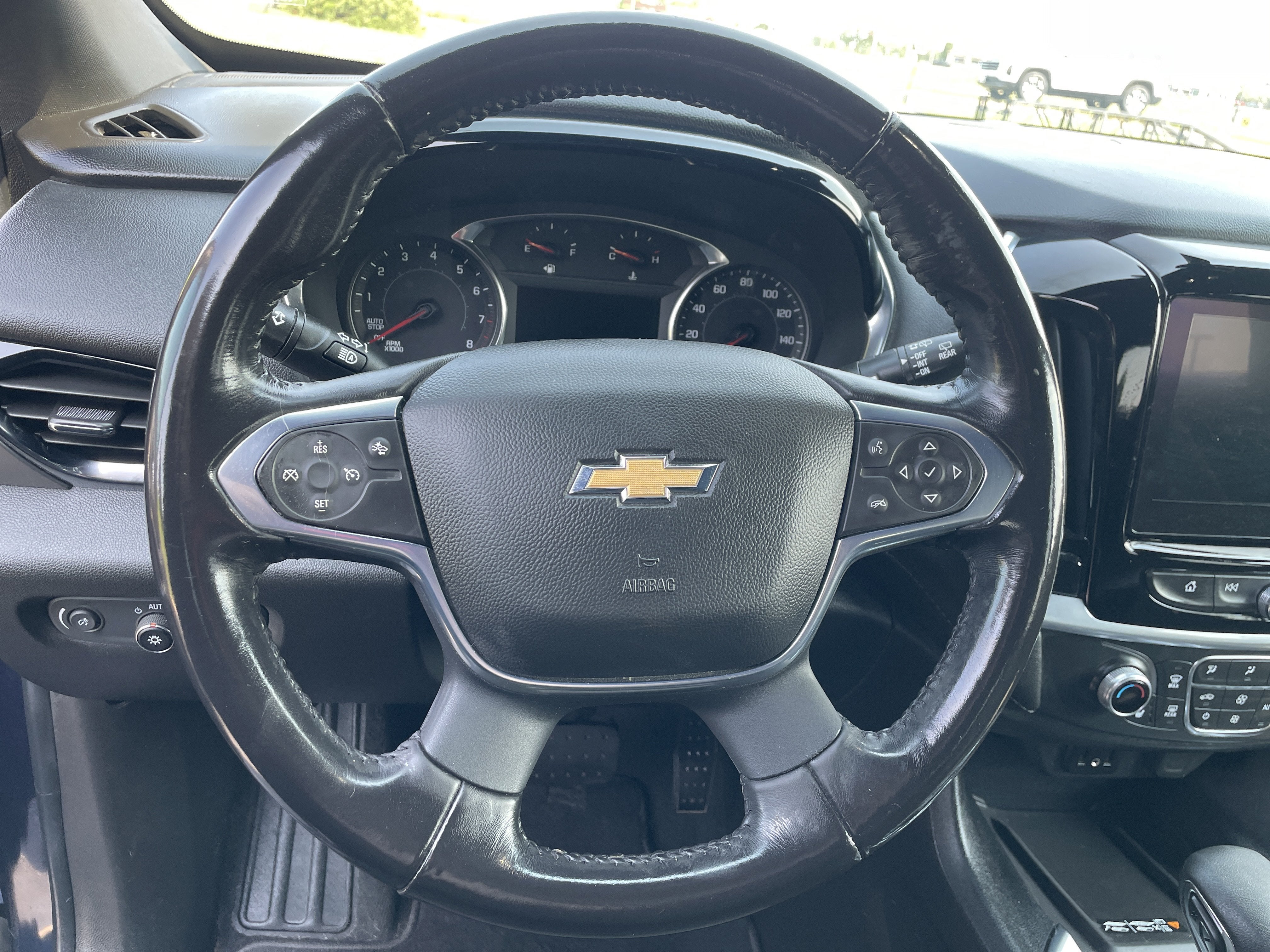 2022 Chevrolet Traverse LT Cloth