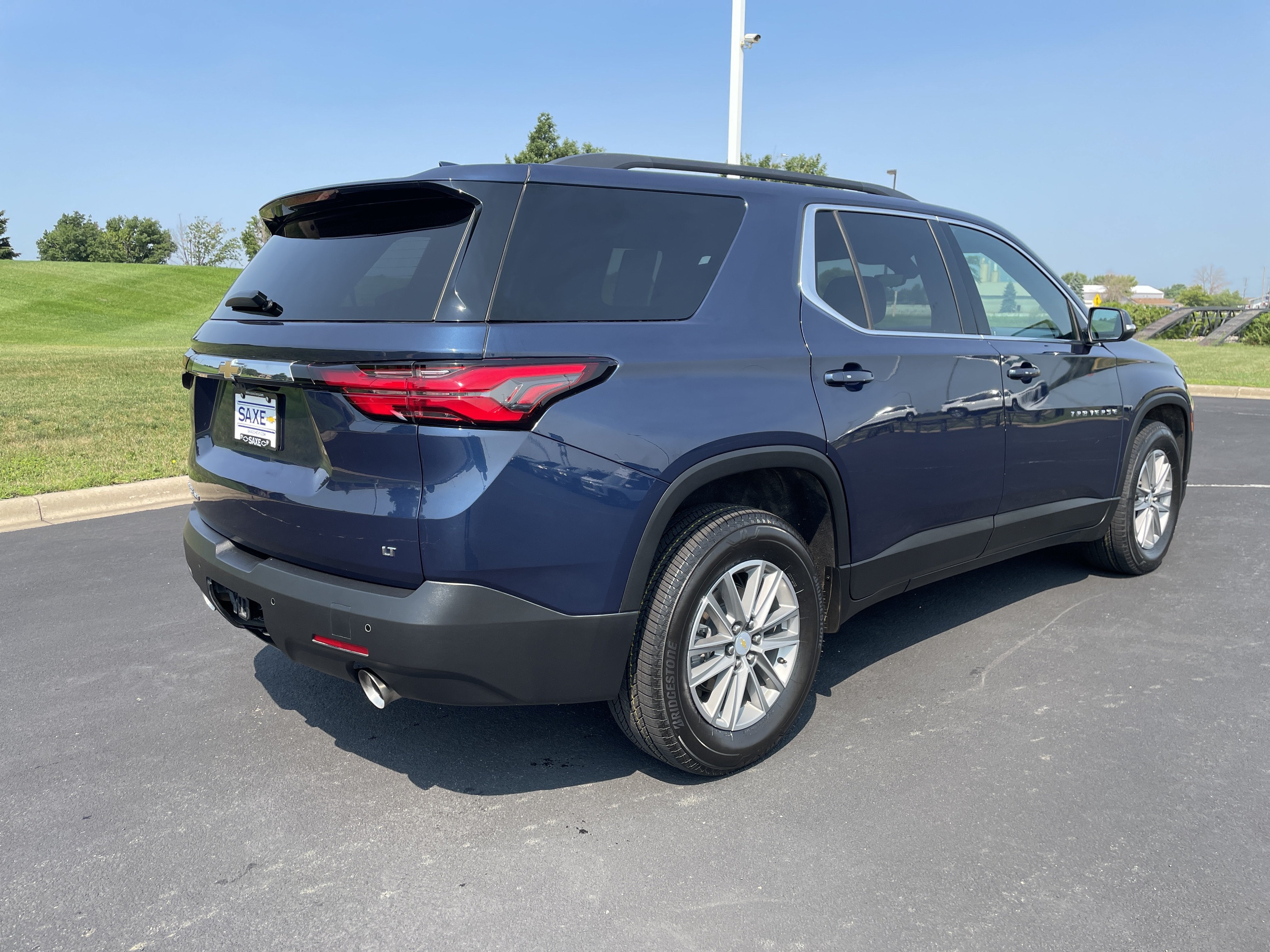 2022 Chevrolet Traverse LT Cloth