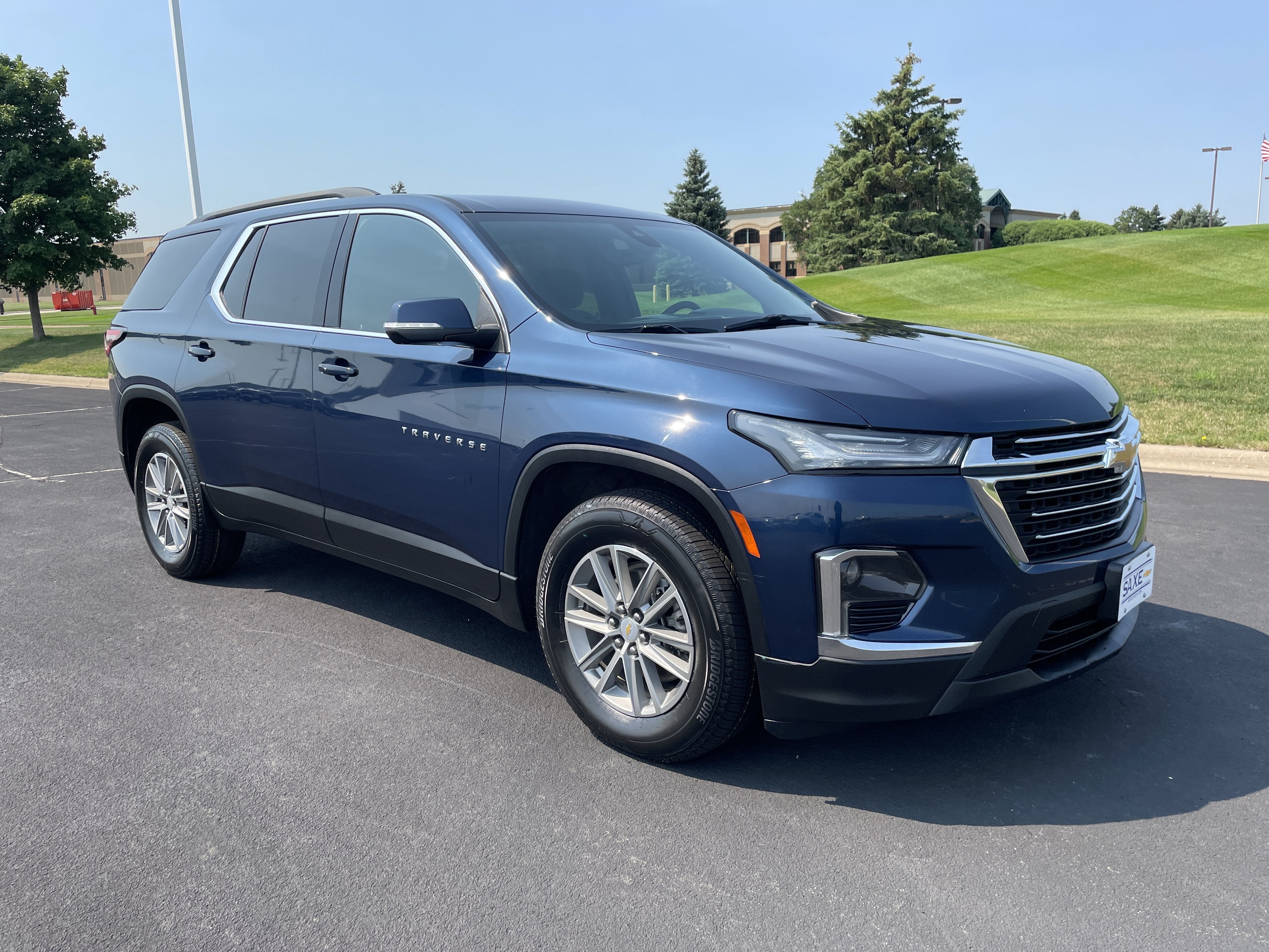2022 Chevrolet Traverse LT Cloth