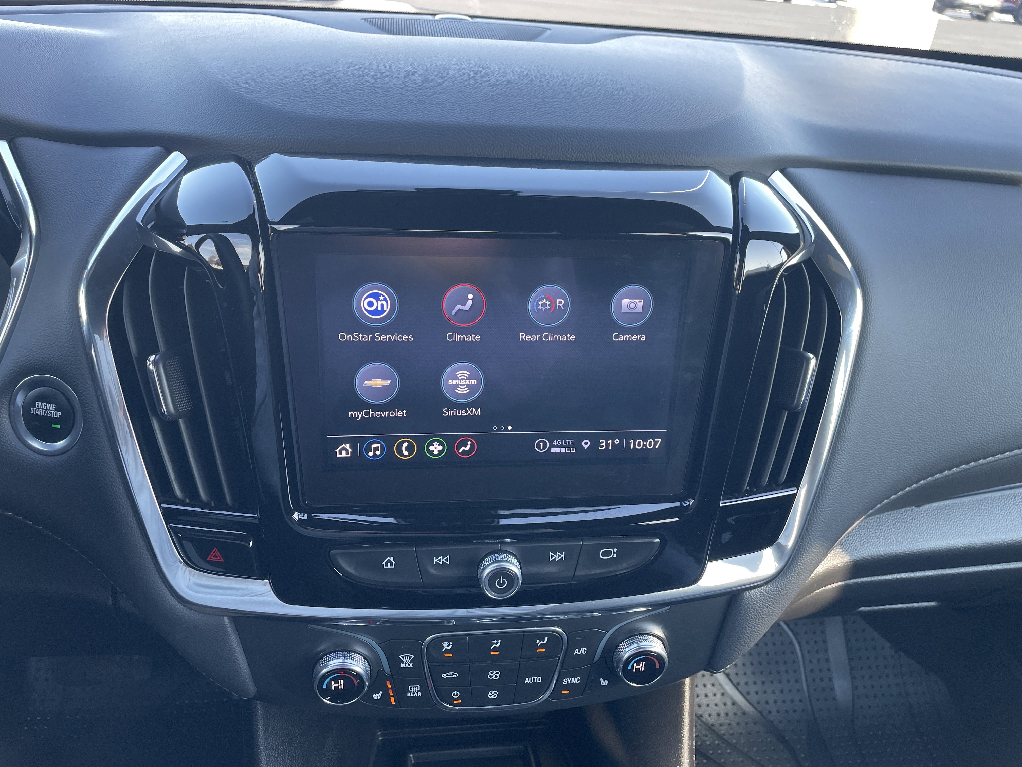 2023 Chevrolet Traverse LT Cloth