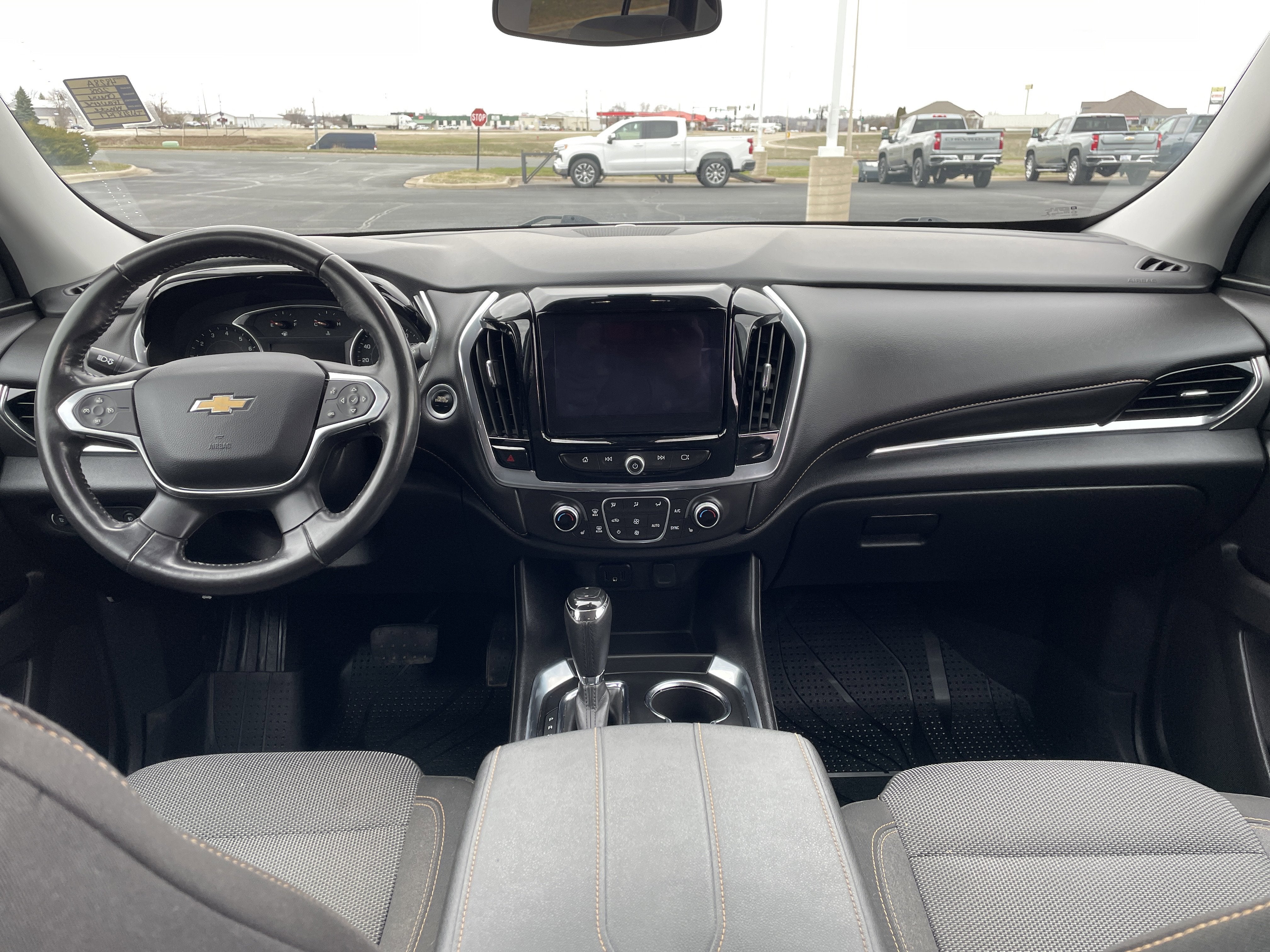 2018 Chevrolet Traverse LT Cloth