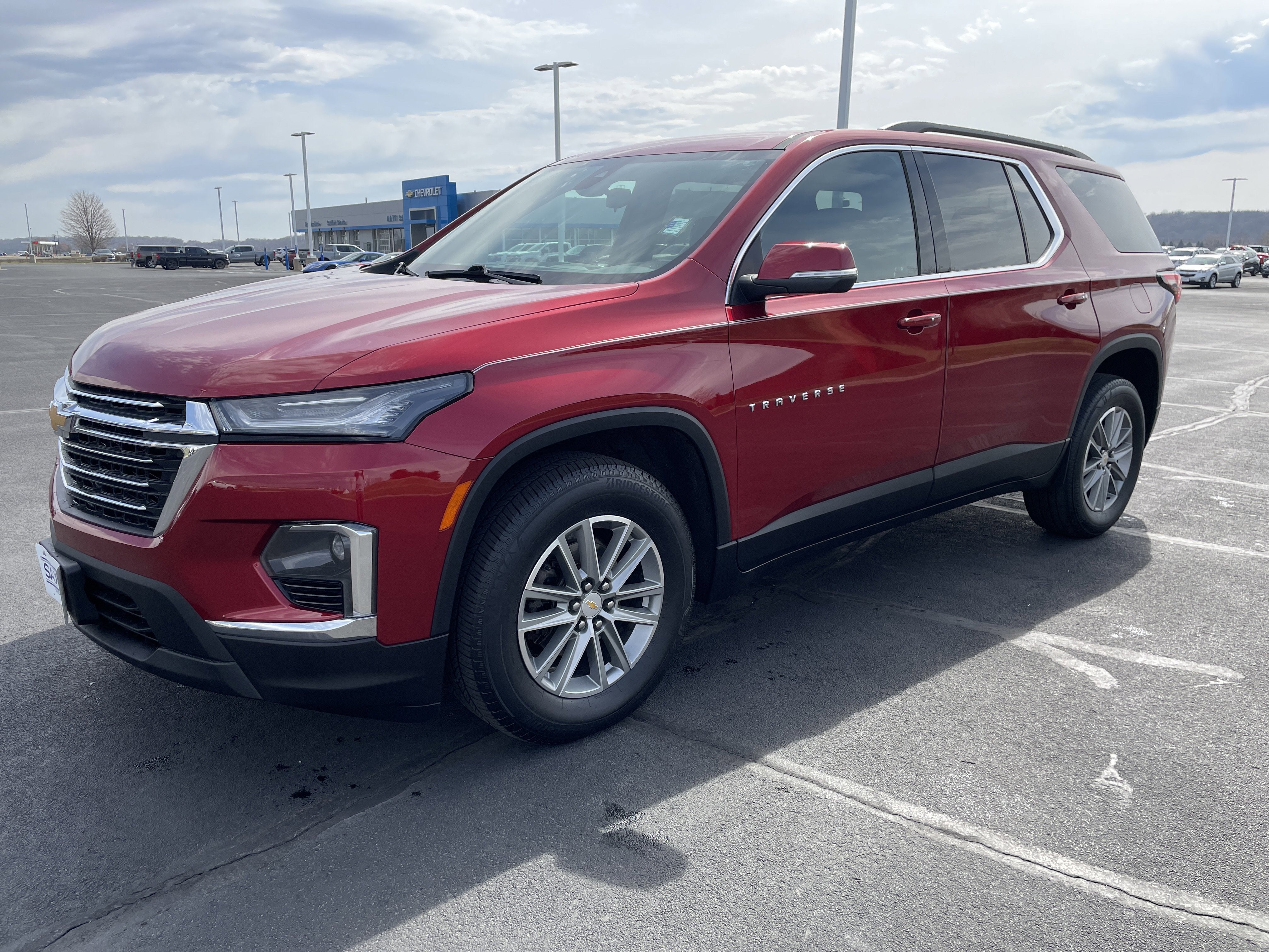 2023 Chevrolet Traverse LT Cloth