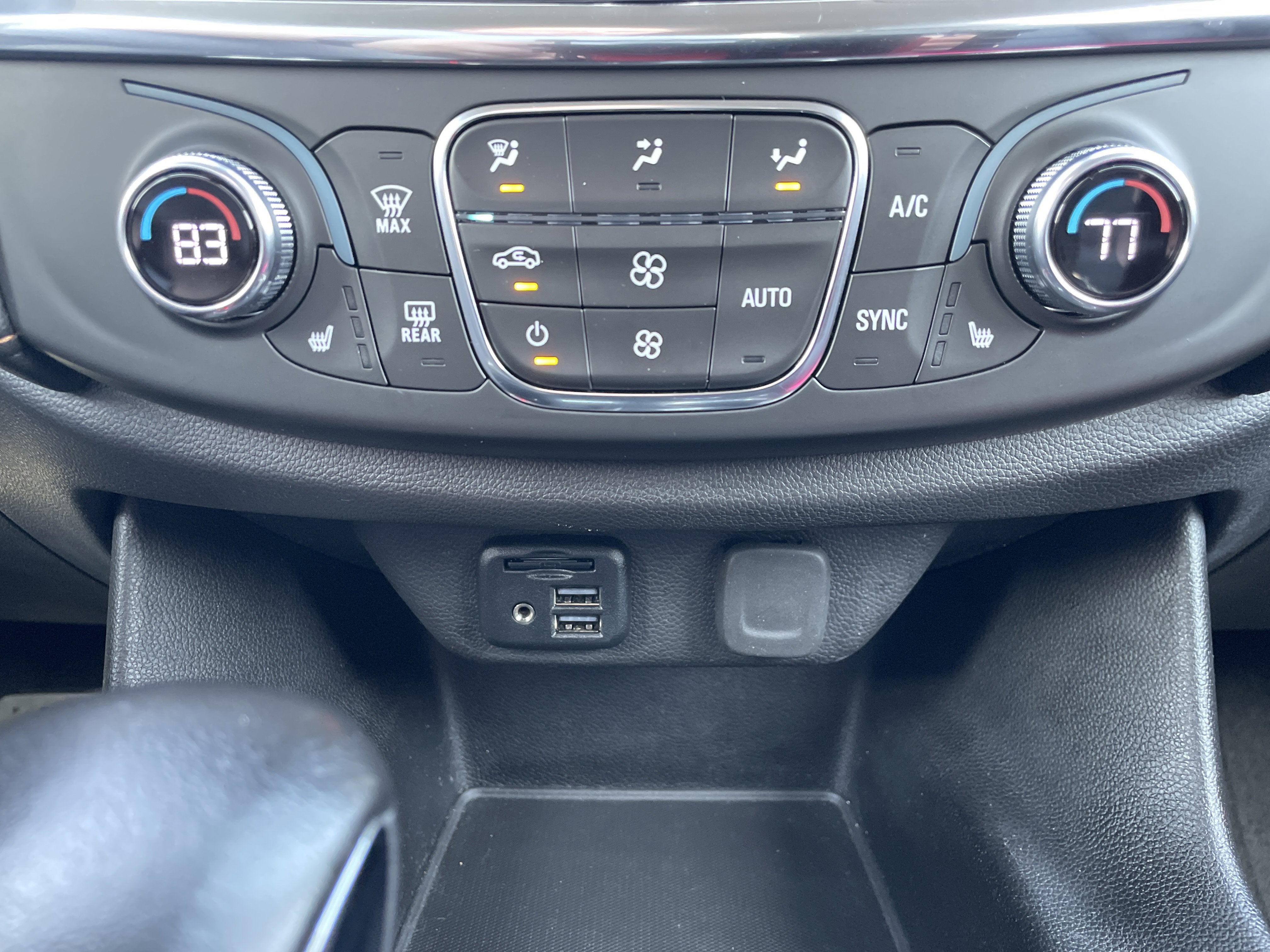 2021 Chevrolet Traverse RS