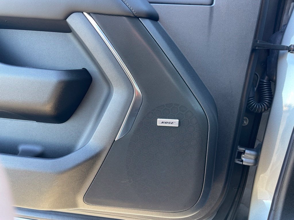 2026 Chevrolet Suburban Z71 - Photo 19