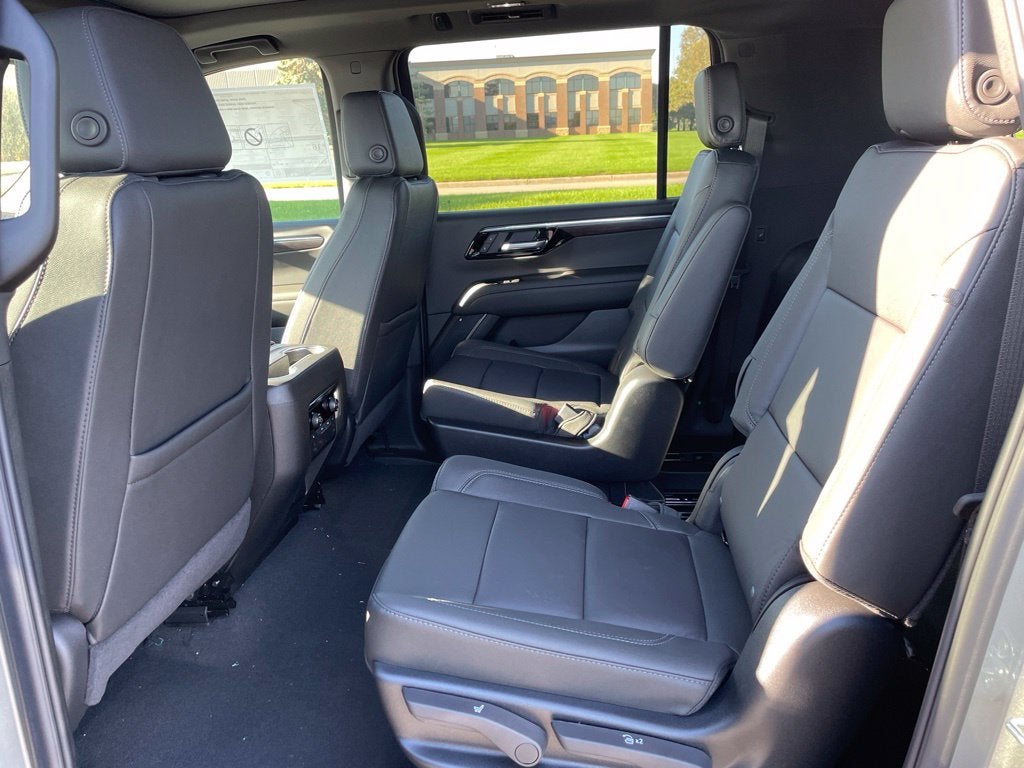 2026 Chevrolet Suburban Z71 - Photo 20