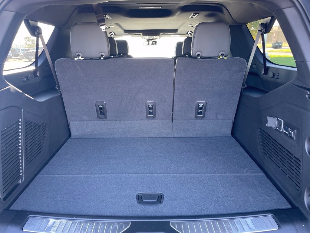 2026 Chevrolet Suburban Z71 - Photo 24