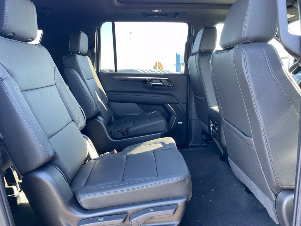 2026 Chevrolet Suburban Z71 - Photo 25