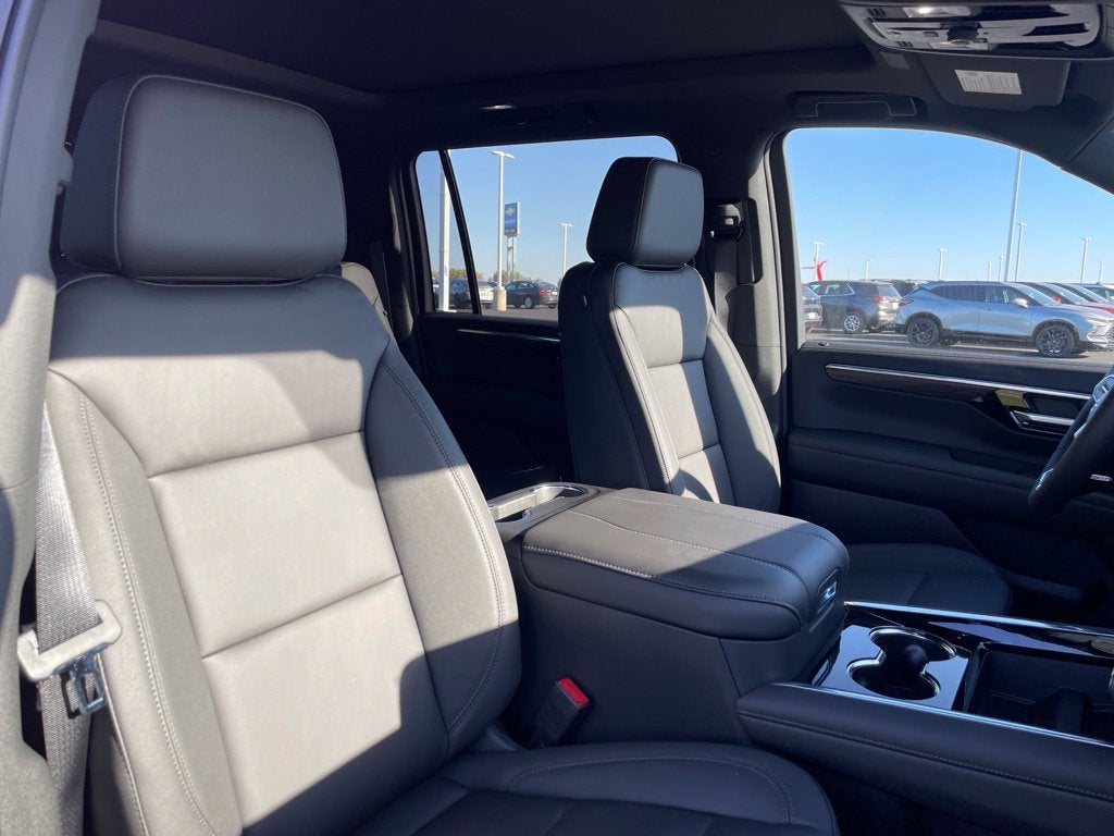 2026 Chevrolet Suburban Z71 - Photo 28