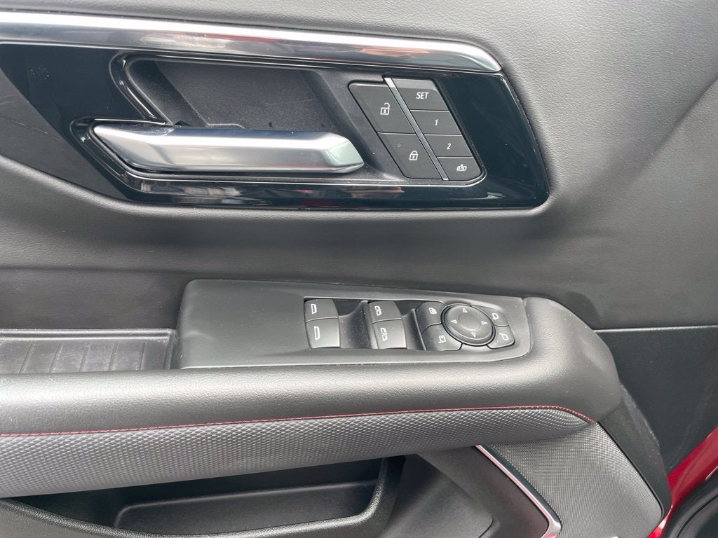 2025 Chevrolet Suburban RST