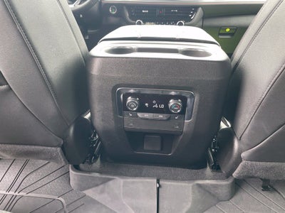 2025 Chevrolet Suburban RST