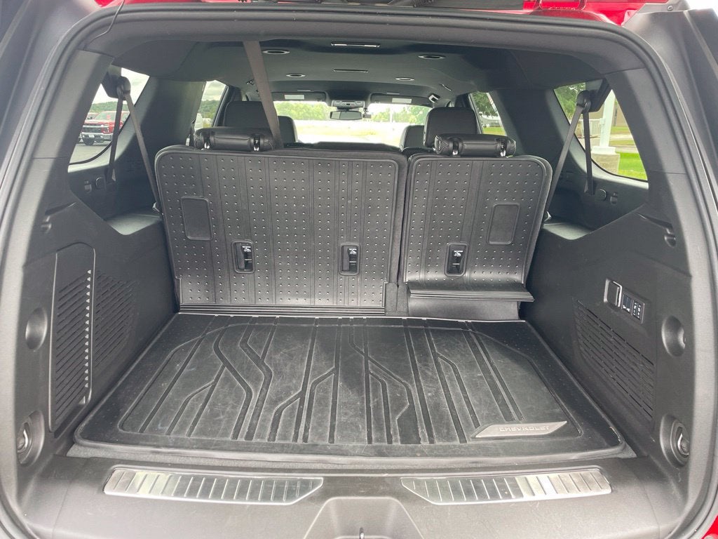 2025 Chevrolet Suburban RST