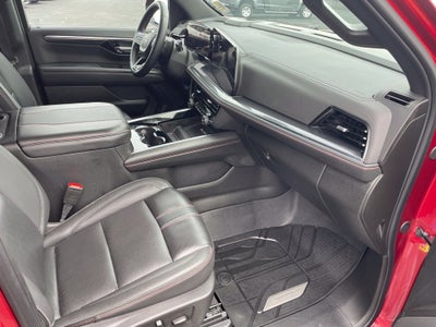 2025 Chevrolet Suburban RST