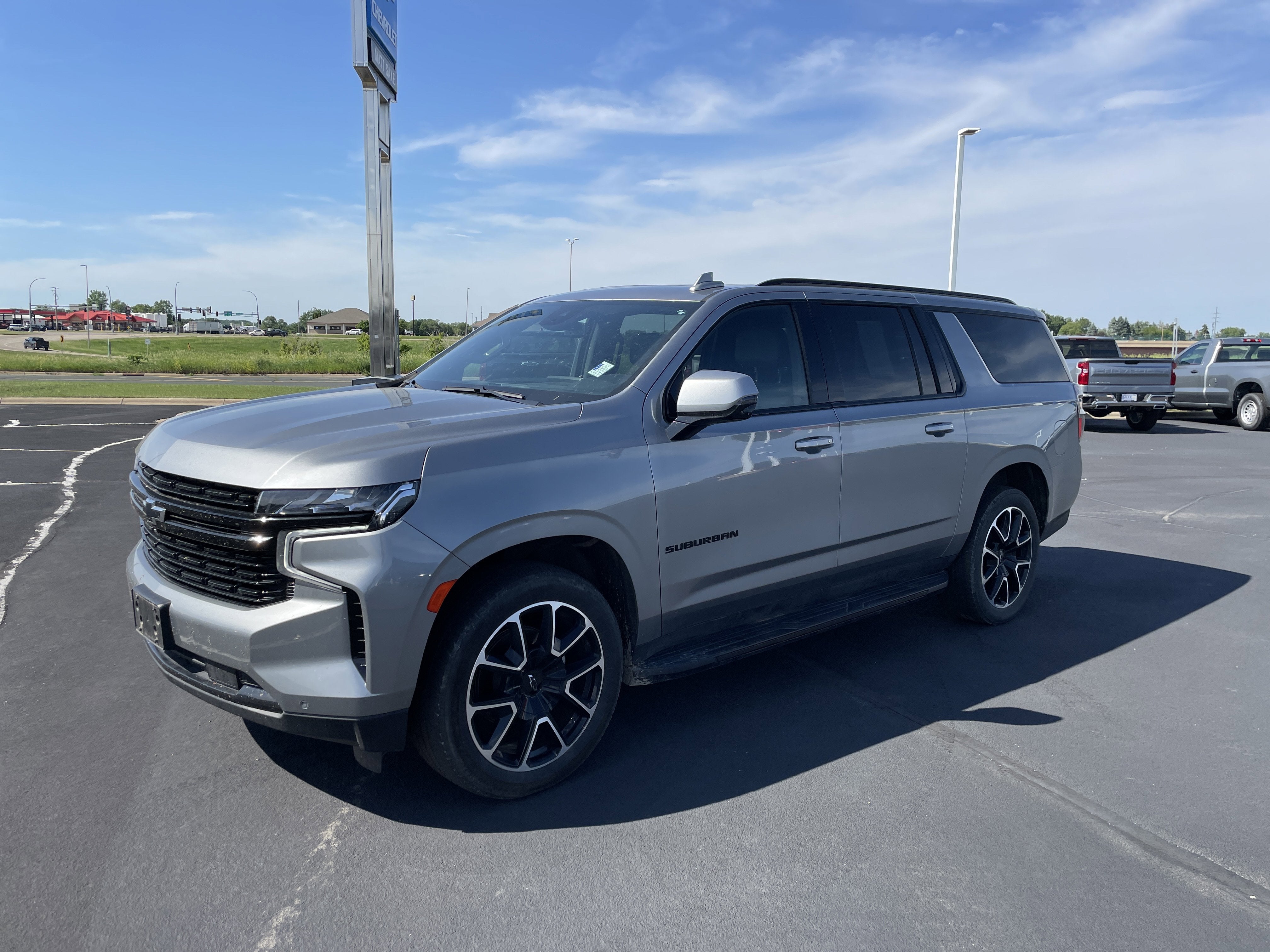 2023 Chevrolet Suburban RST