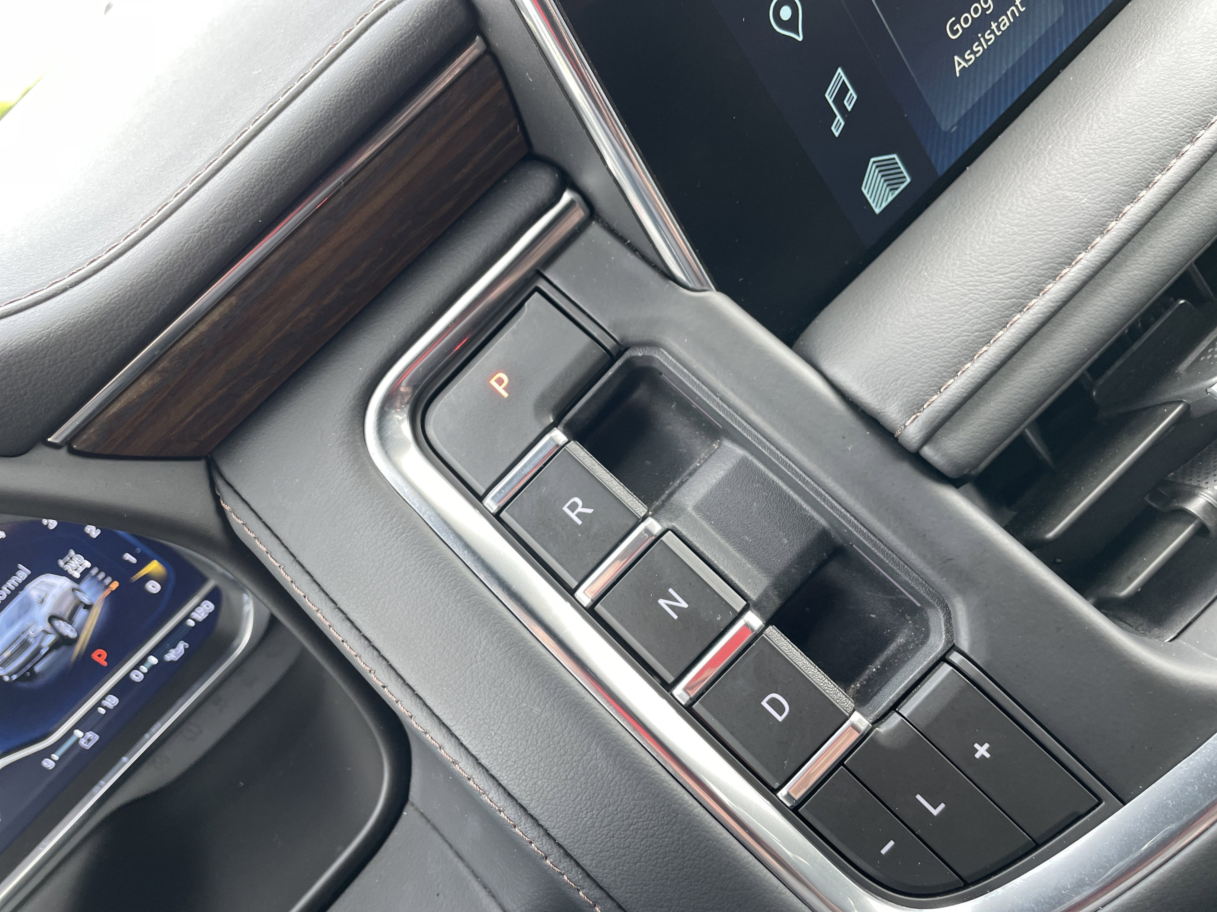 2023 Chevrolet Suburban High Country
