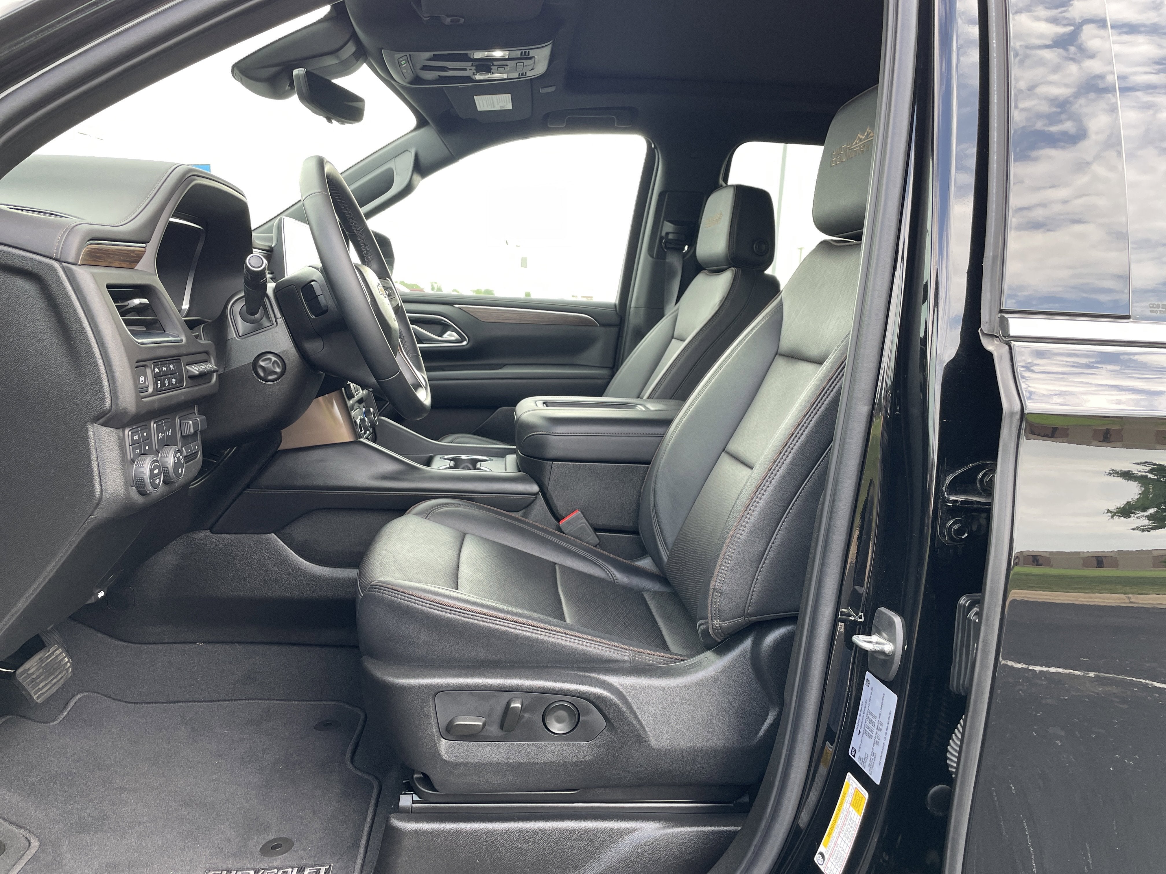 2023 Chevrolet Suburban High Country