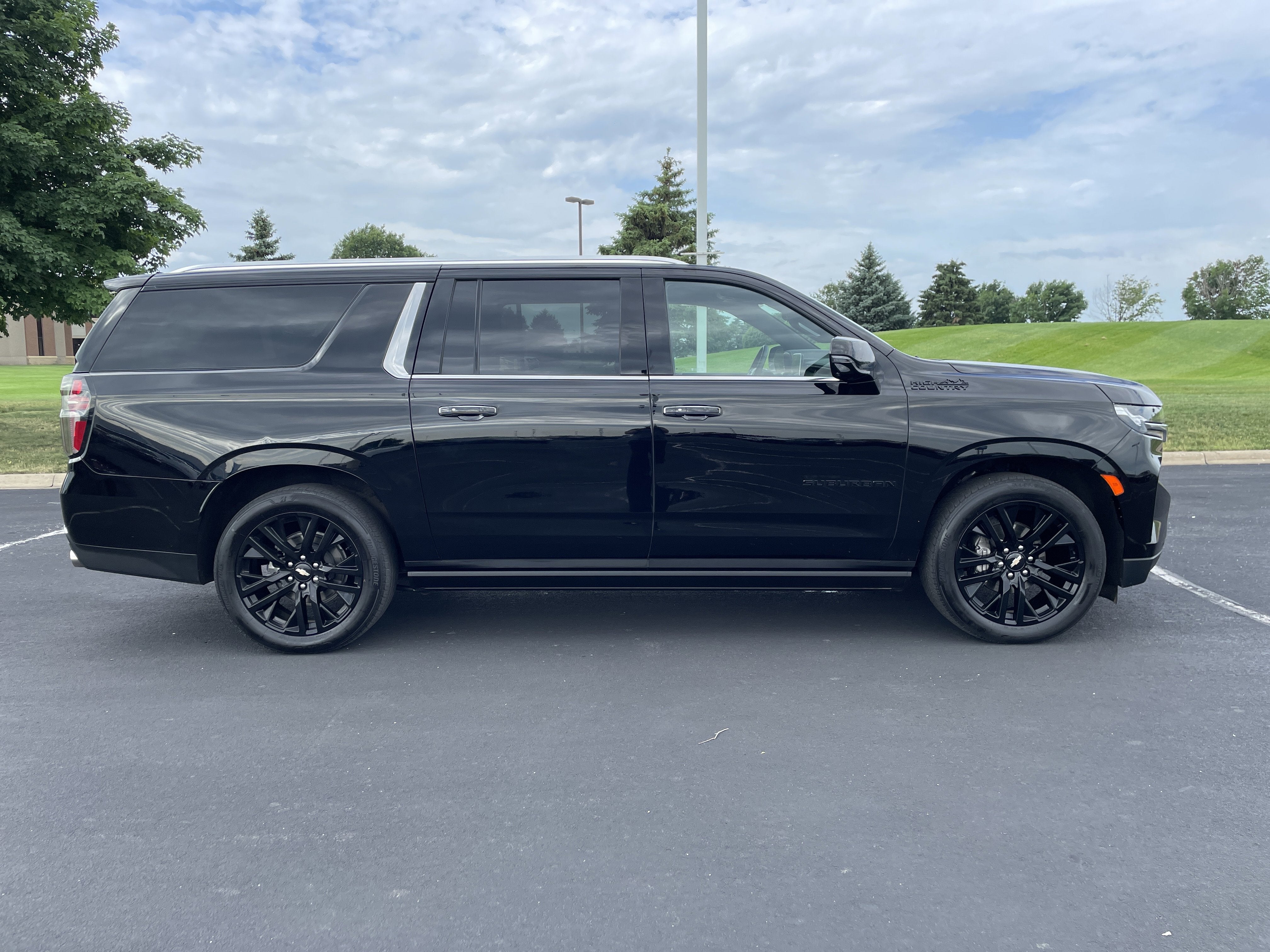 2023 Chevrolet Suburban High Country